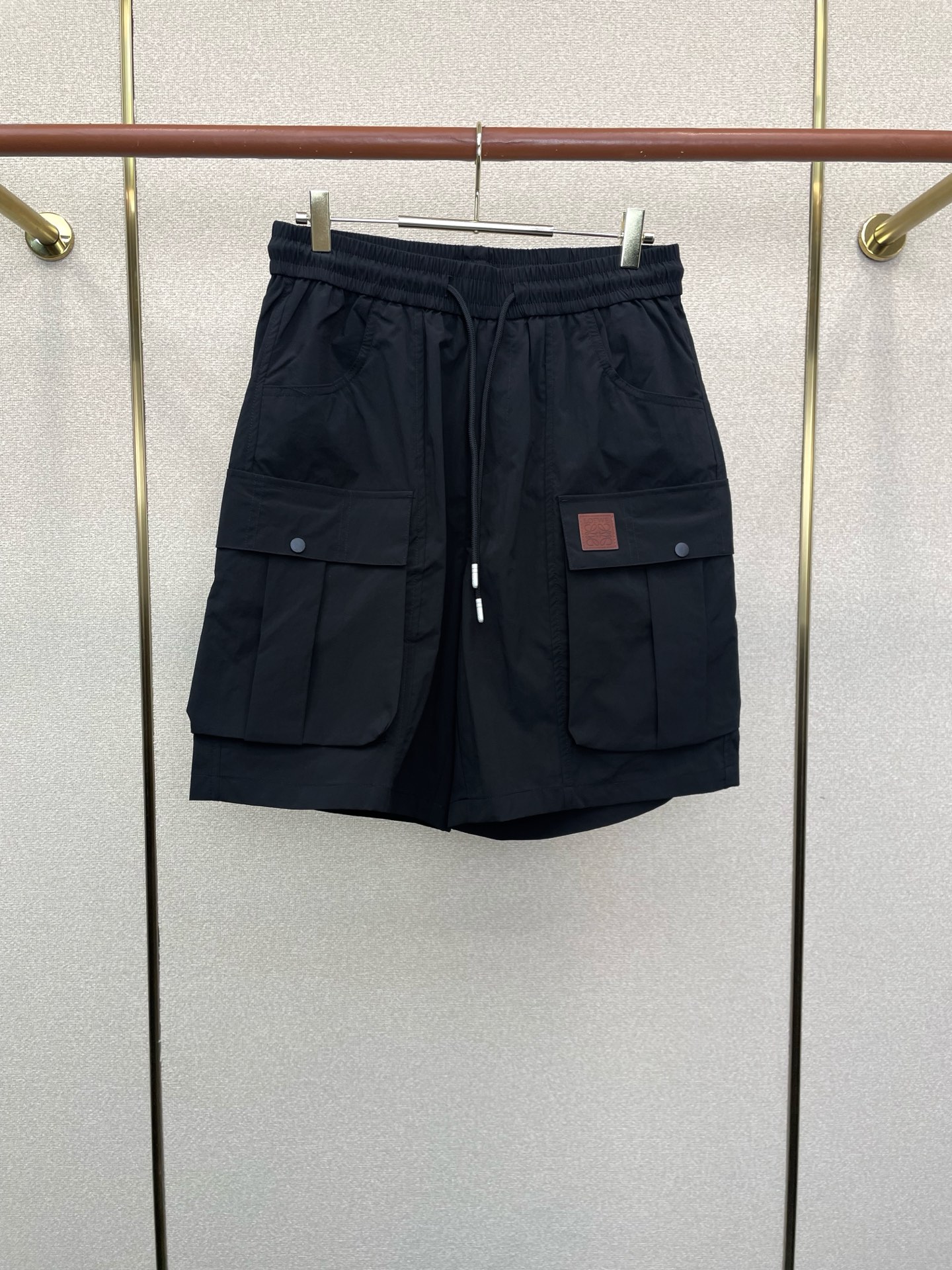 LOEWE罗意威💥砸锅卖铁都要上的新款新款原单男士休闲短裤🩳高端定制 高端版本 时尚百搭爆款⚠️⚠️✨✨进口面料 手感超