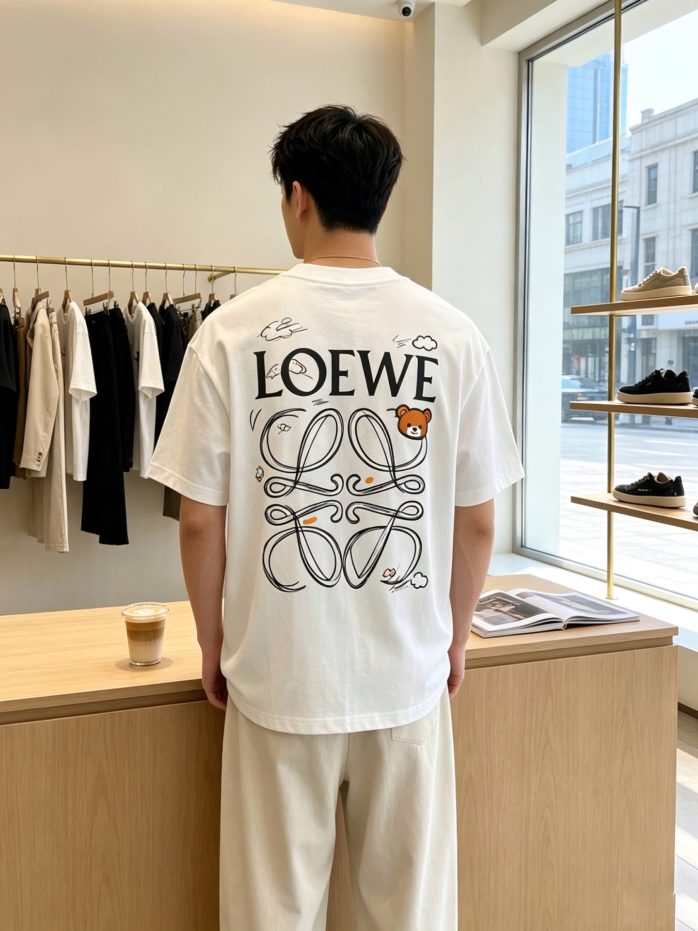 LOEWE罗意威💥砸锅卖铁都要上的新款新款原单男士休闲短袖 高端定制 高端版本 时尚百搭爆款⚠️⚠️✨✨进口面料 手感超