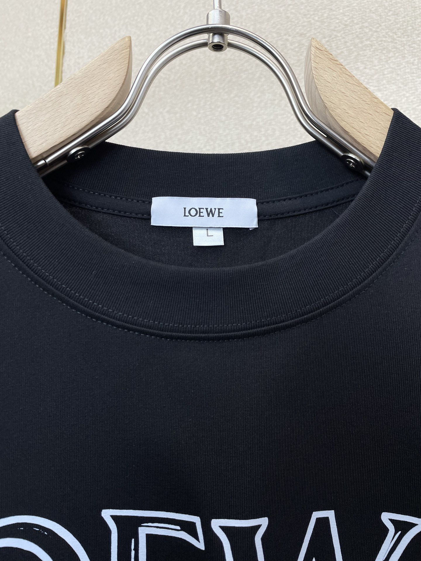 LOEWE罗意威💥砸锅卖铁都要上的新款新款原单男士休闲短袖 高端定制 高端版本 时尚百搭爆款⚠️⚠️✨✨进口面料 手感超