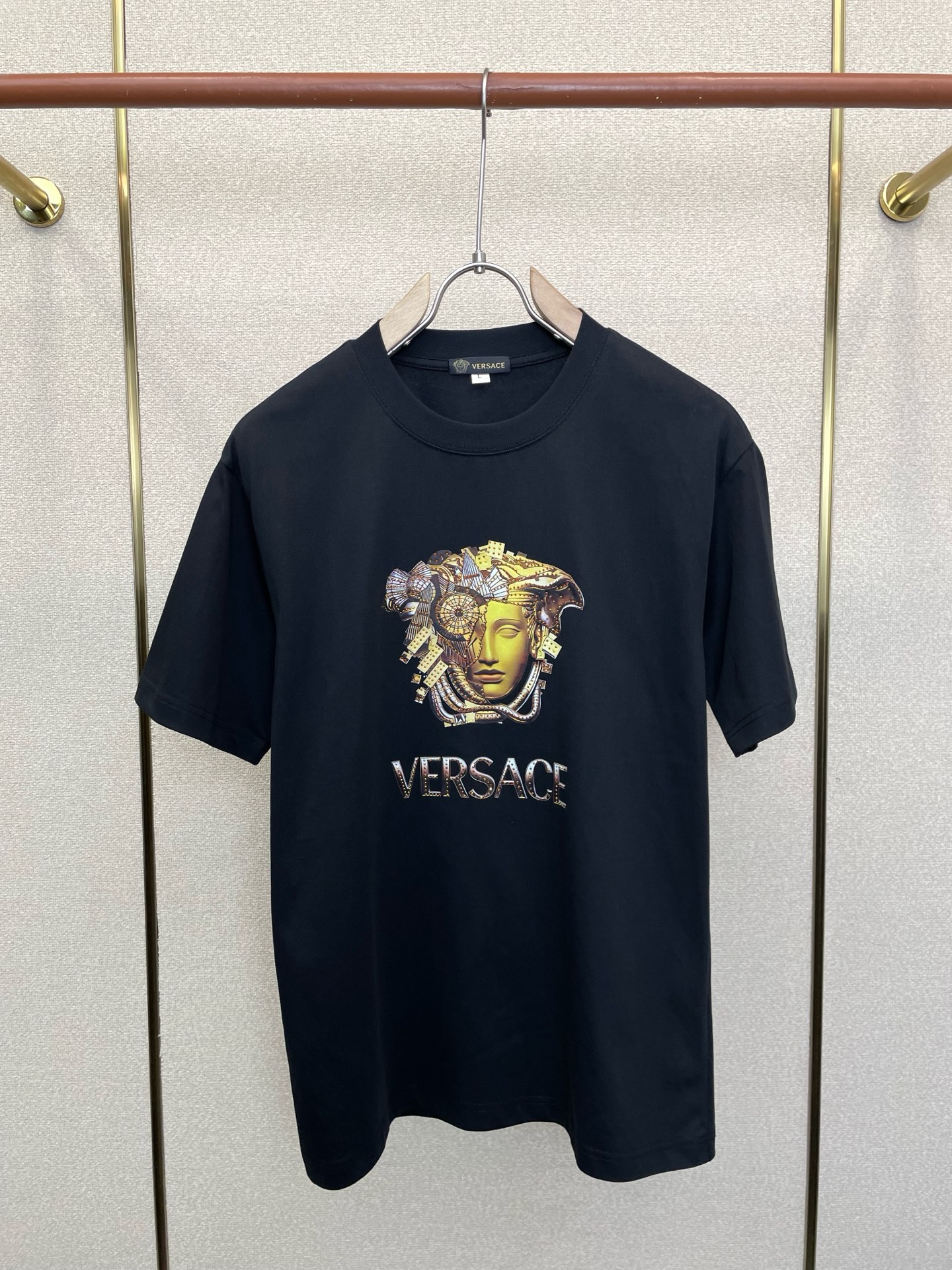 Versace范思哲💥砸锅卖铁都要上的新款新款原单男士休闲短袖 高端定制 高端版本 时尚百搭爆款⚠️⚠️✨✨进口面料 手