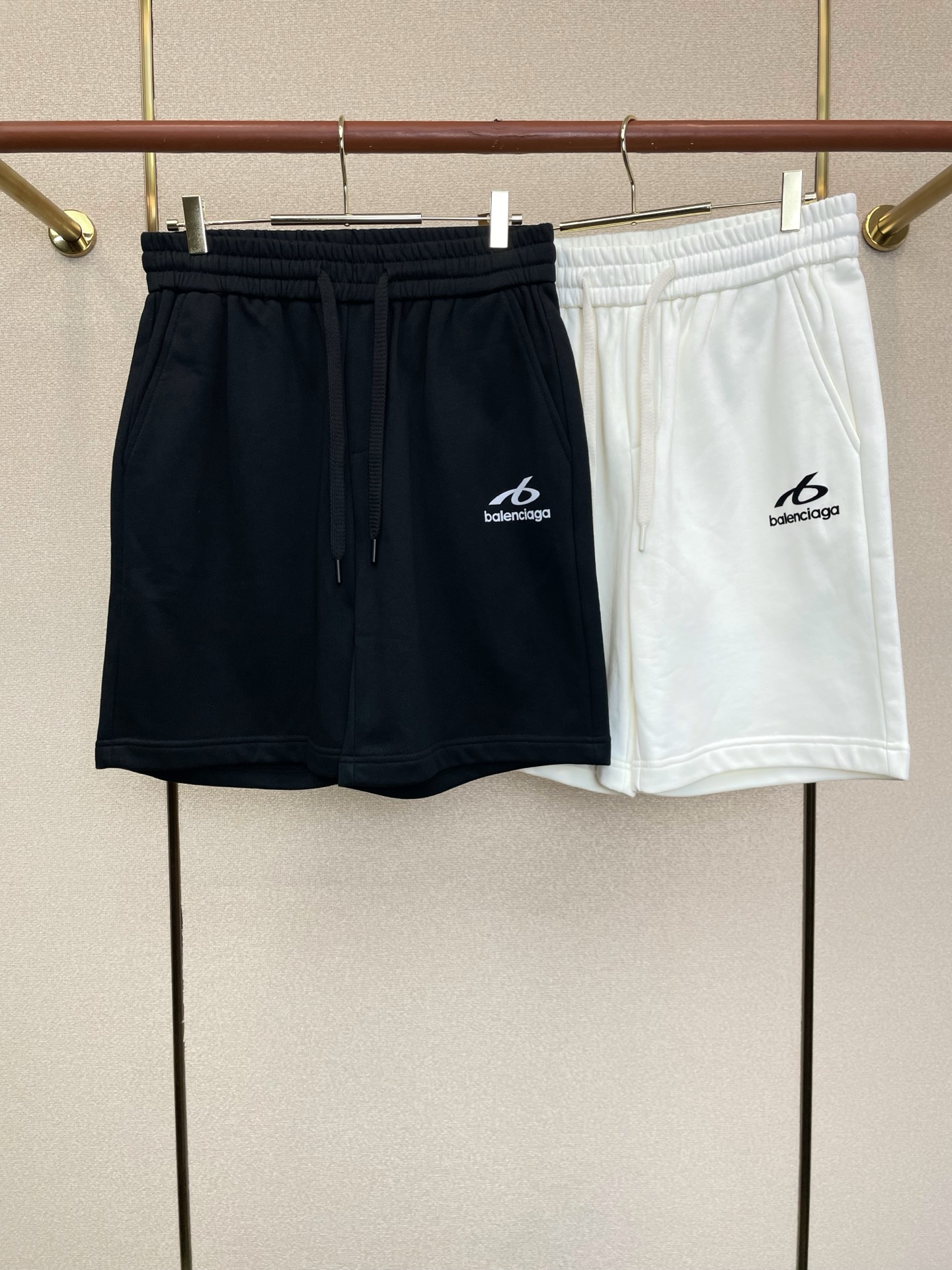Balenciaga巴黎世家💥独家专供新款原单男士休闲短裤🩳高端定制 高端版本 时尚百搭爆款⚠️⚠️✨✨进口面料 手感超