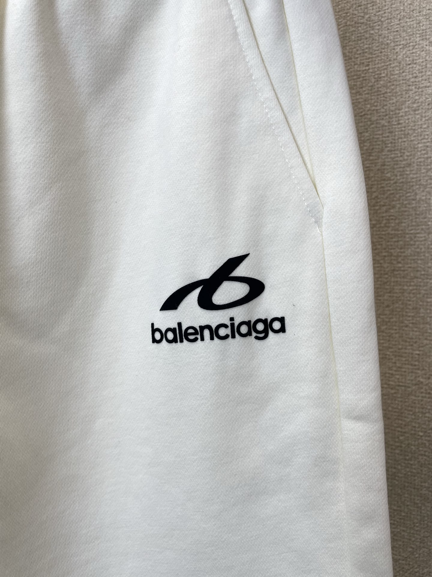 Balenciaga巴黎世家💥独家专供新款原单男士休闲短裤🩳高端定制 高端版本 时尚百搭爆款⚠️⚠️✨✨进口面料 手感超