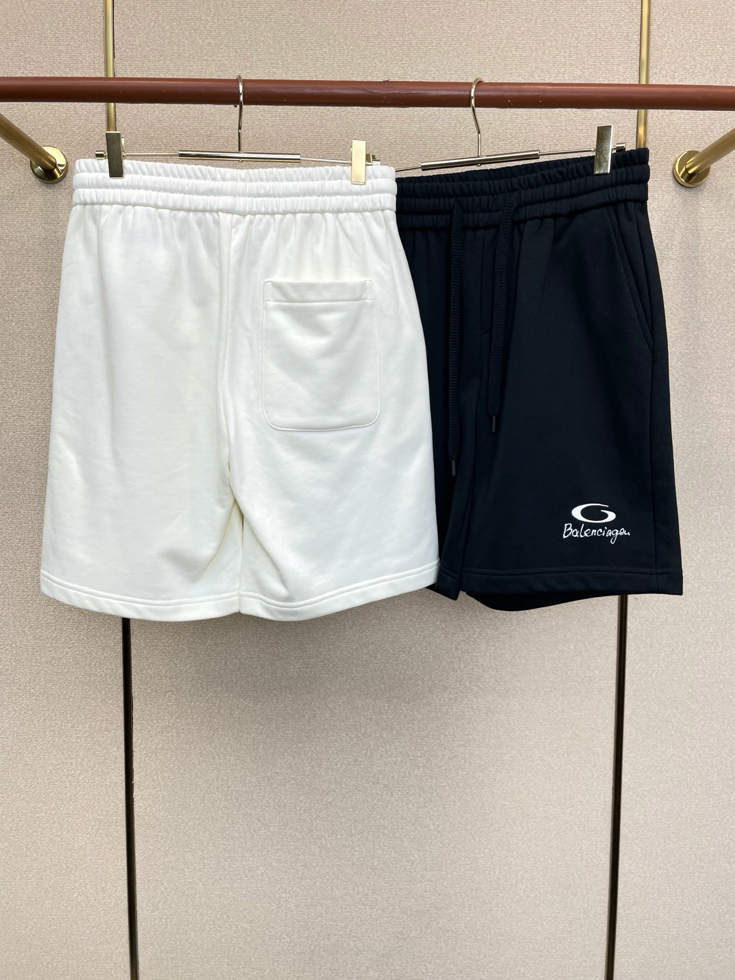 Balenciaga巴黎世家💥砸锅卖铁都要上的新款新款原单男士休闲短裤🩳高端定制 高端版本 时尚百搭爆款⚠️⚠️✨✨进口