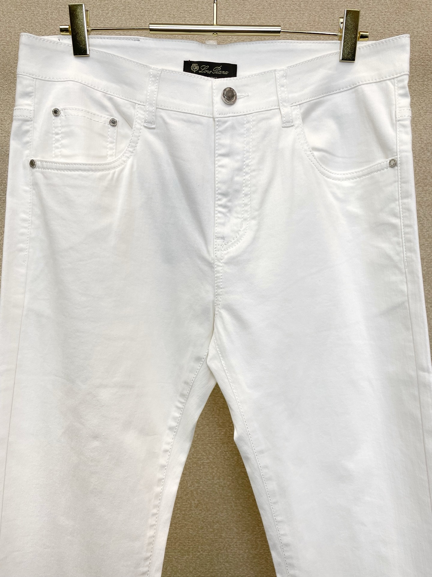 Loro piana-Loro Piana诺悠翩雅💥砸锅卖铁都要上的新款新款休闲牛仔裤👖高端版本 专柜定制面料 透气舒适 Loro piana-Loro Piana诺悠翩雅💥砸锅卖铁都要上的新款新款休闲牛仔裤👖高端版本 专柜定制面料 透气舒适