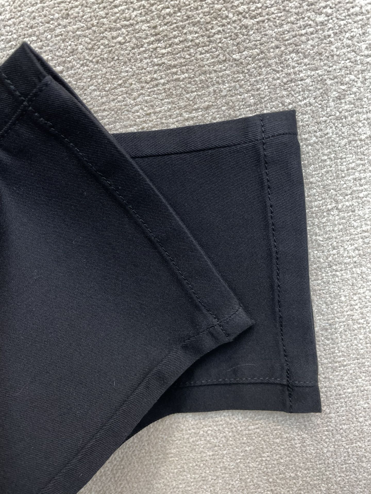 Gucci古驰💥独家专供新款休闲牛仔裤👖高端版本 专柜定制面料 透气舒适度高，细节无可挑剔，品牌元素设计理念，体现高品质