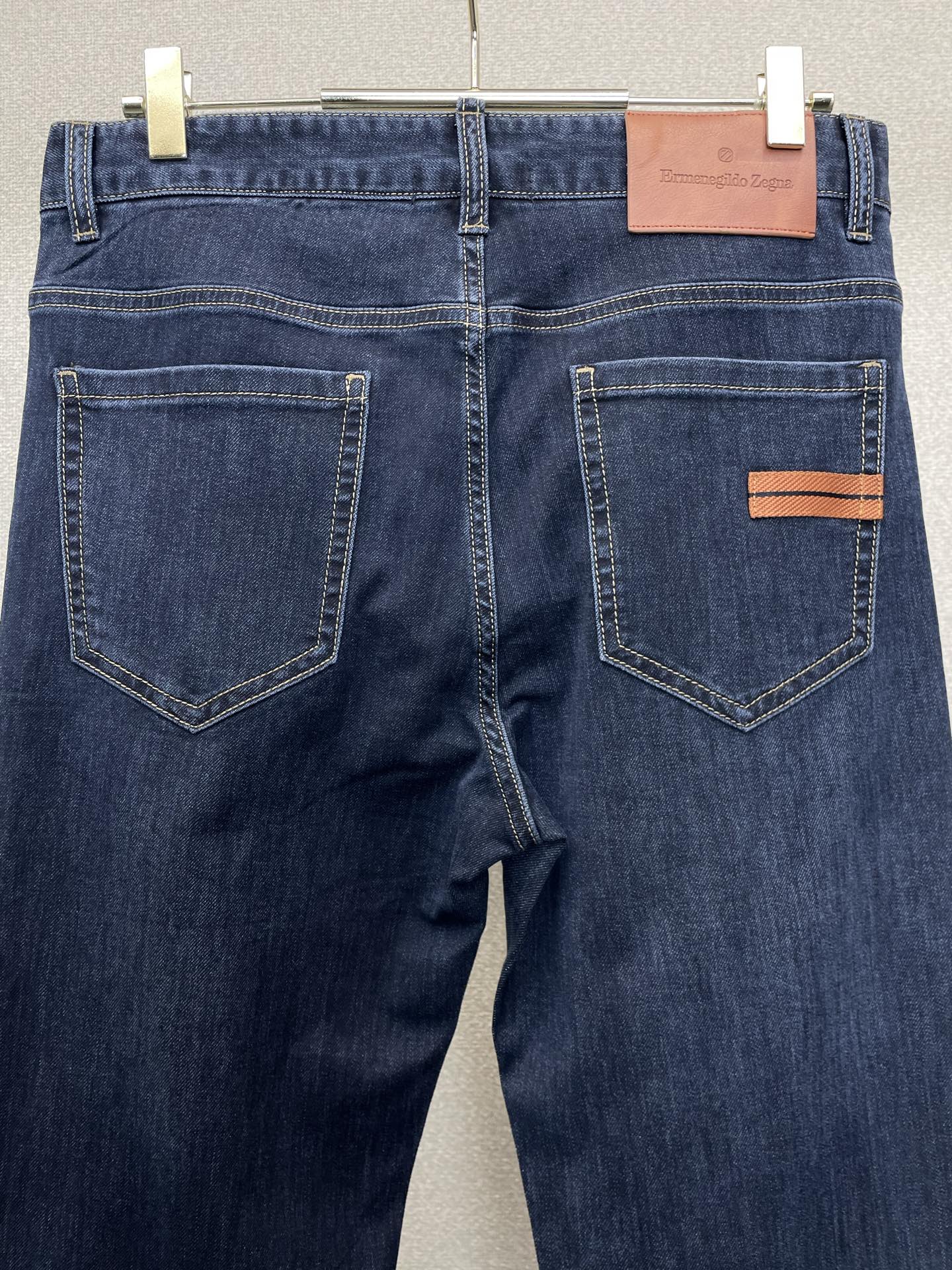 ZEGNA杰尼亚💥独家专供新款休闲牛仔裤👖高端版本 专柜定制面料 透气舒适度高，细节无可挑剔，品牌元素设计理念，体现高品