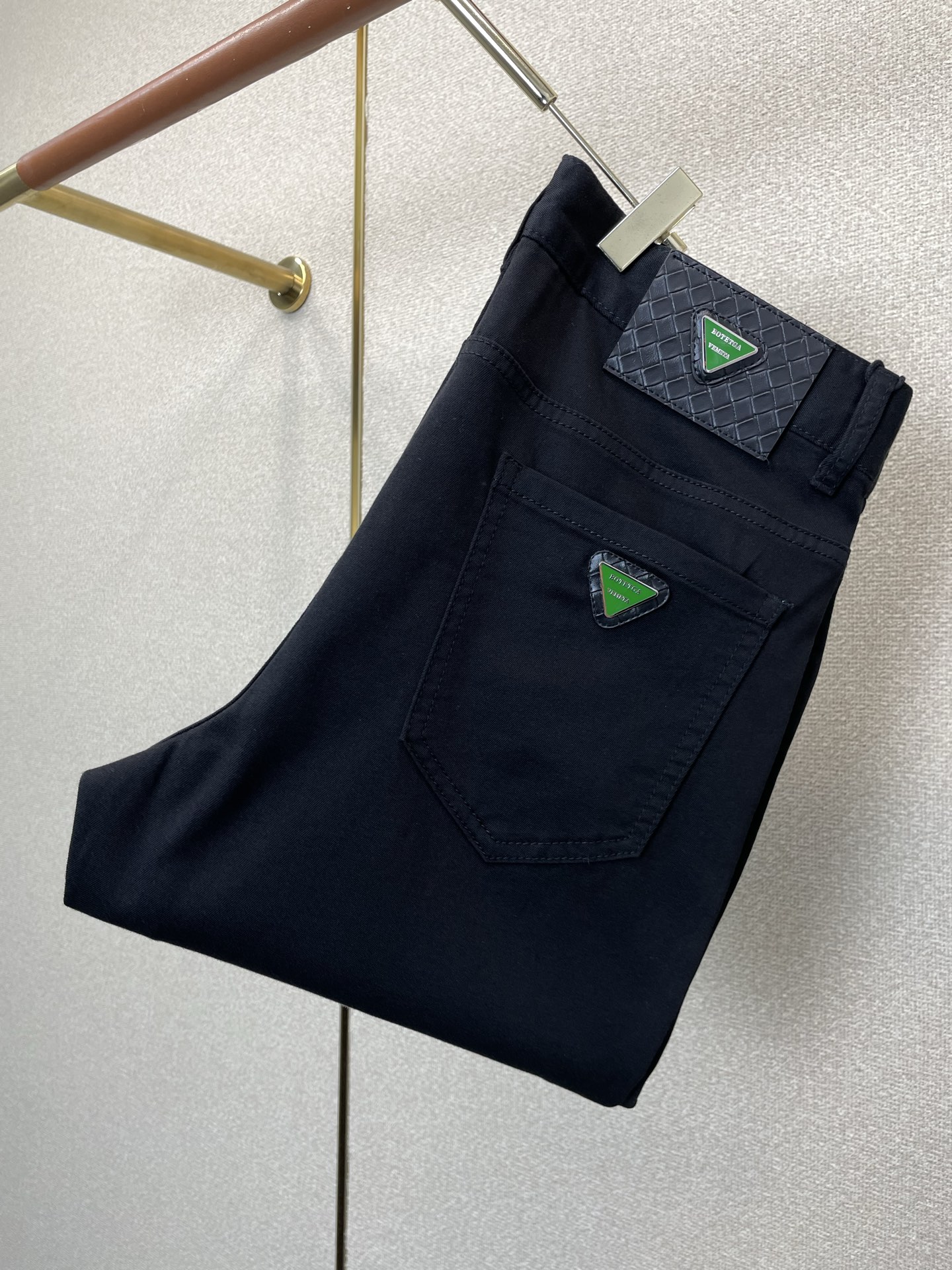 Bottega Veneta葆蝶家💥砸锅卖铁都要上的新款新款休闲牛仔裤👖高端版本 专柜定制面料 透气舒适度高，细节无可挑
