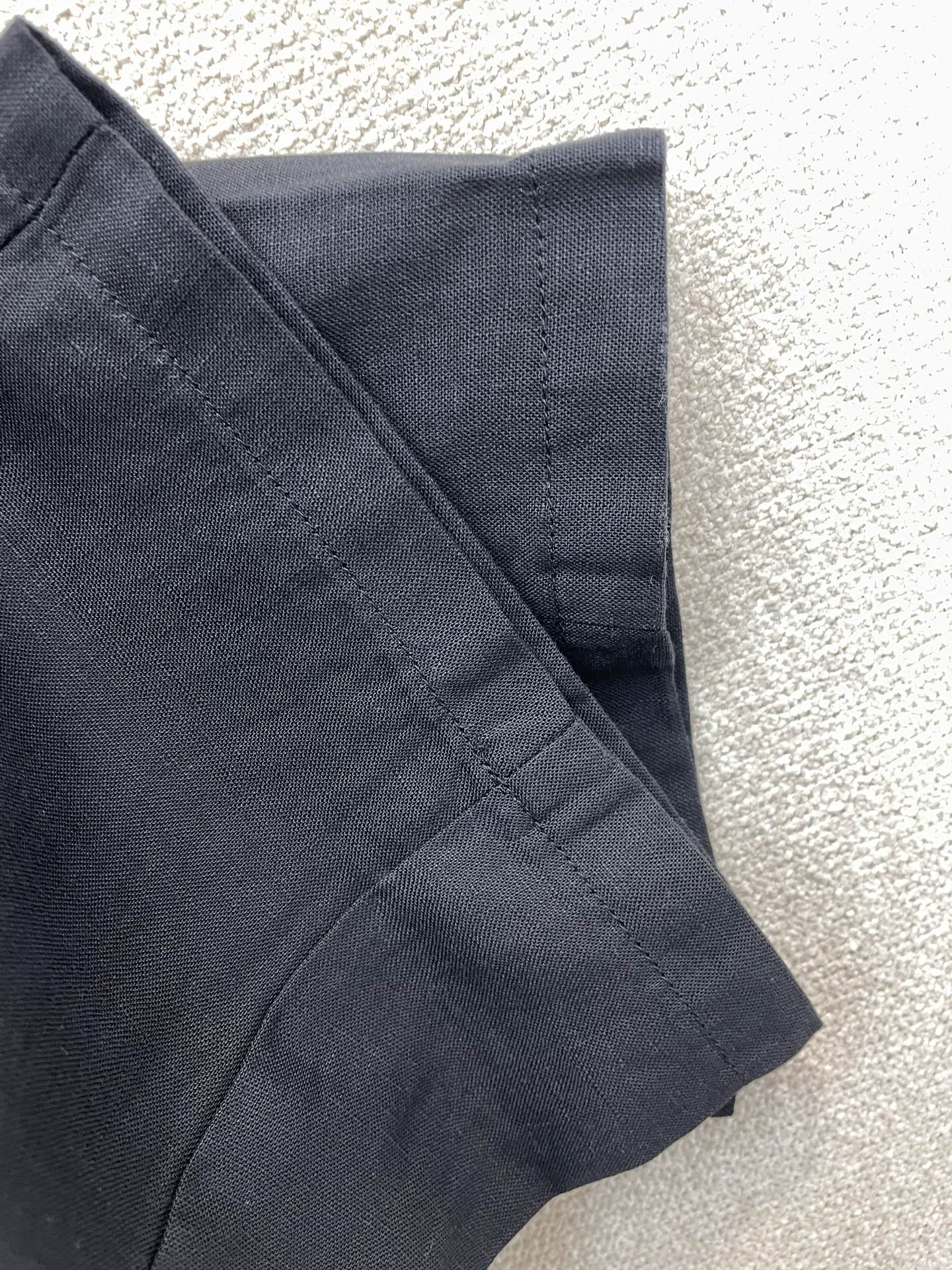 /套。ZEGNA杰尼亚💥独家专供新款专柜同款套装，高级感满满！细节精致高档，做工无可挑剔！进口面料 立体精致细腻。原版高