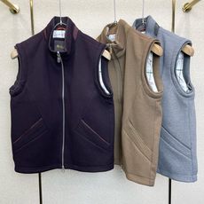 Loro piana-Loro Piana 诺悠翩雅💥独家专供最新时尚马甲 经典设计感与颜值爆棚的外套,品质更是无法挑剔 Loro piana-Loro Piana 诺悠翩雅💥独家专供最新时尚马甲 经典设计感与颜值爆棚的外套,品质更是无法挑剔