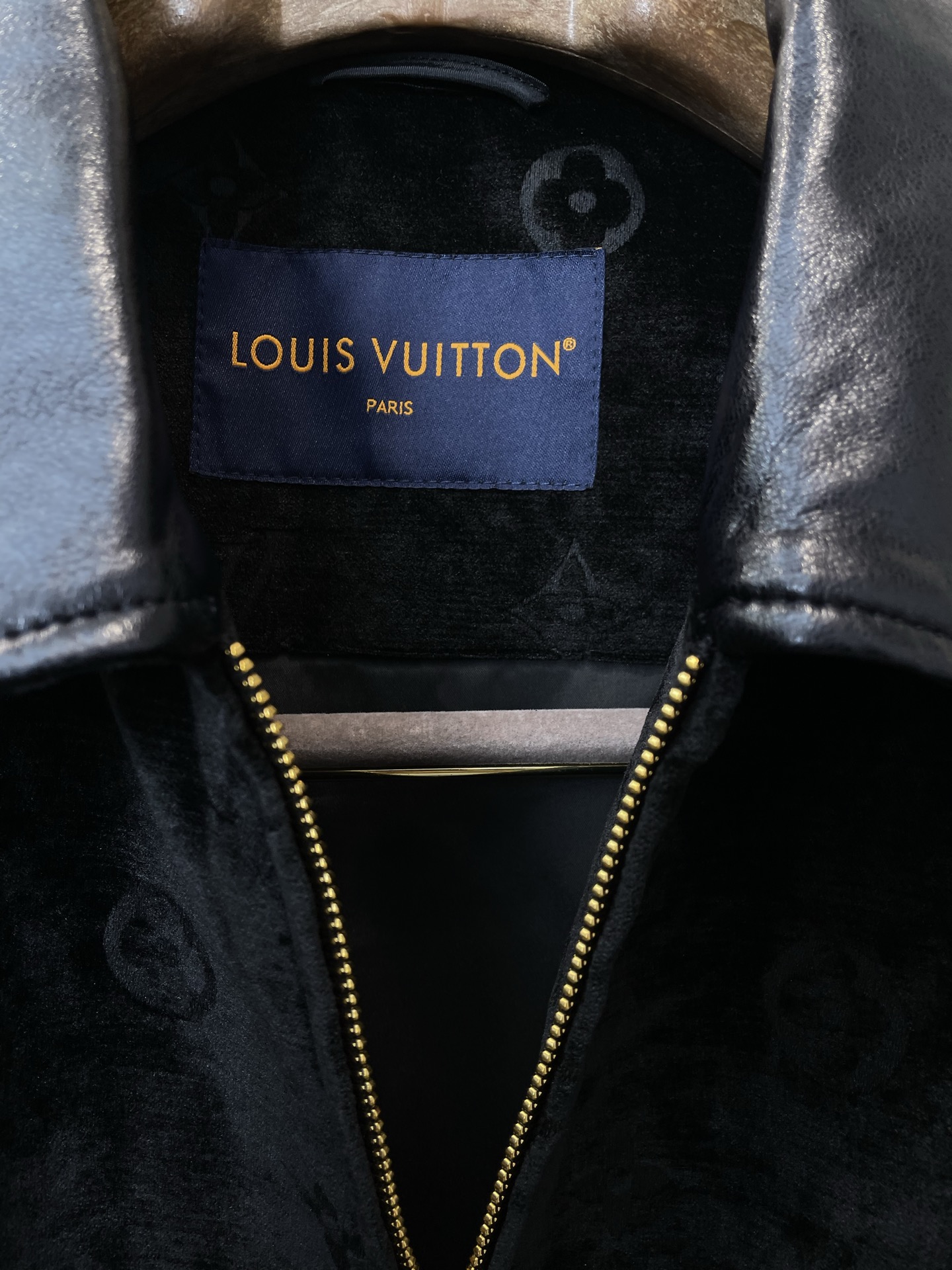 Louis Vuitton路易威登💥独家专供新款原单男士休闲夹克 高端定制 高版本 时尚百搭爆款⚠️✨原版进口面料 领口