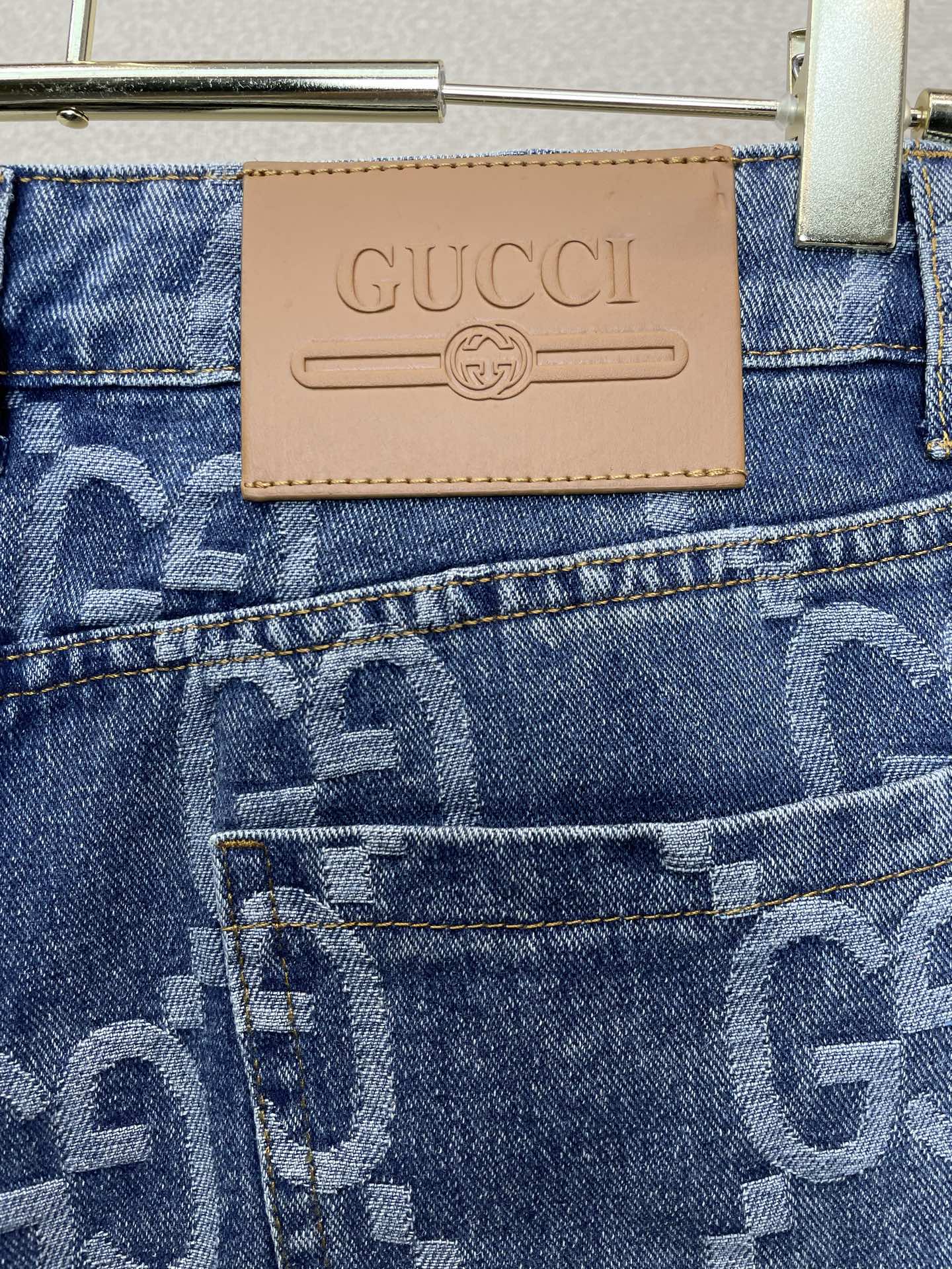 Gucci古驰💥独家专供新款牛仔短裤🩳高端版本！专柜定制面料 透气舒适度高，细节无可挑剔，品牌元素设计理念，体现高品质。