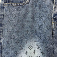 Louis Vuitton路易威登💥独家专供新款牛仔裤👖高端版本!专柜定制面料 透气舒适度高,细节无可挑剔,品牌元素设计 Louis Vuitton路易威登💥独家专供新款牛仔裤👖高端版本!专柜定制面料 透气舒适度高,细节无可挑剔,品牌元素设计