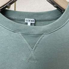LOEWE罗意威💥独家专供最新时尚卫衣 经典设计感与颜值爆棚的外套,品质更是无法挑剔品控可以直接入手,不容过错的高端臻品 LOEWE罗意威💥独家专供最新时尚卫衣 经典设计感与颜值爆棚的外套,品质更是无法挑剔品控可以直接入手,不容过错的高端臻品