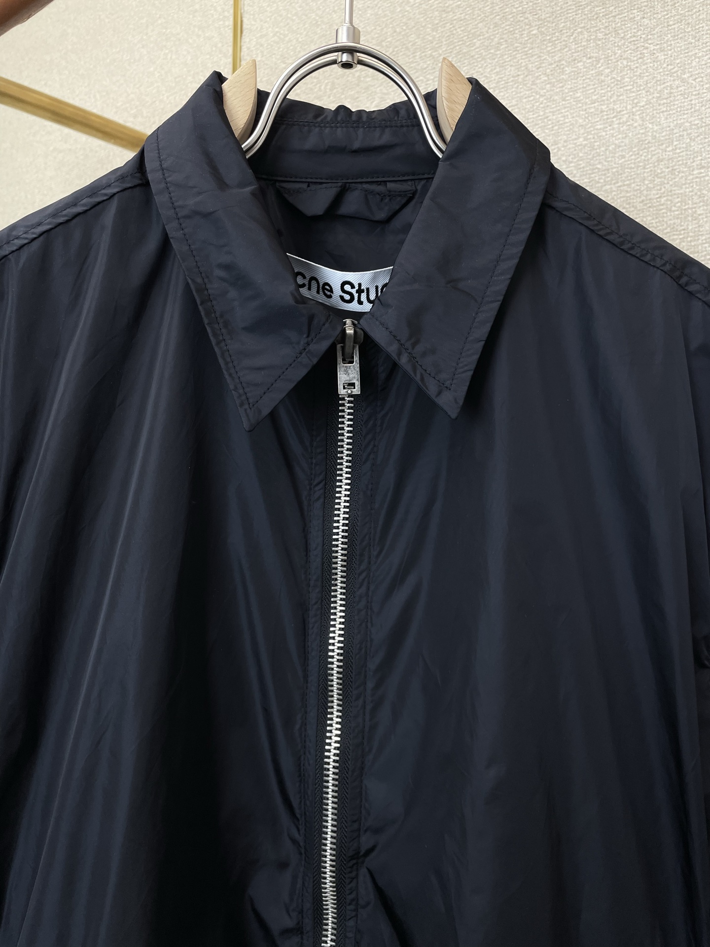 Acne Studios💥独家专供最新时尚夹克 经典设计感与颜值爆棚的外套,品质更是无法挑剔品控可以直接入手,不容过错的 Acne Studios💥独家专供最新时尚夹克 经典设计感与颜值爆棚的外套,品质更是无法挑剔品控可以直接入手,不容过错的