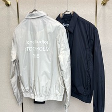 Acne Studios💥独家专供最新时尚夹克 经典设计感与颜值爆棚的外套,品质更是无法挑剔品控可以直接入手,不容过错的 Acne Studios💥独家专供最新时尚夹克 经典设计感与颜值爆棚的外套,品质更是无法挑剔品控可以直接入手,不容过错的