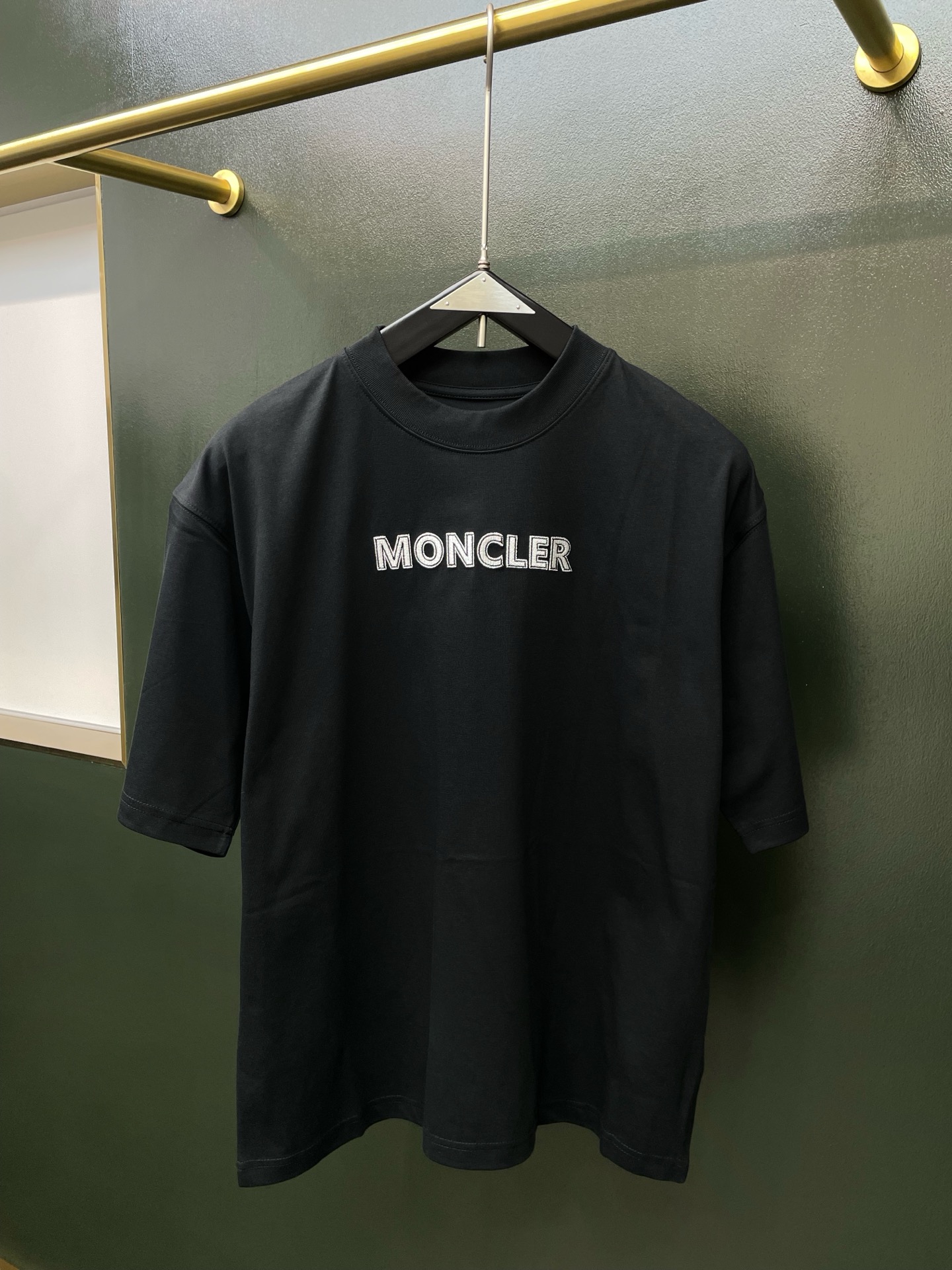 Moncler蒙口💥砸锅卖铁都要上的新款新款原单男士休闲春夏短袖 高端定制 高端版本 时尚百搭爆款⚠️⚠️✨✨进口面料 