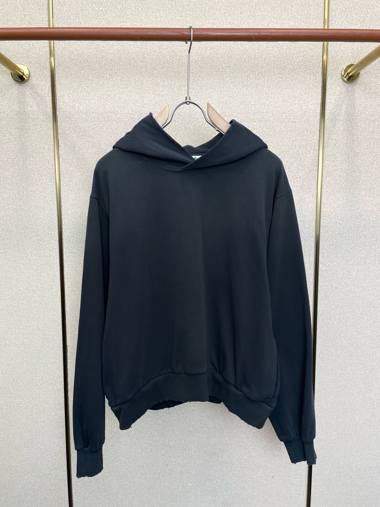 Acne Studios👚砸锅卖铁都要上的新款👚新款女装休闲卫衣 高端版本!独特设计 专柜定制面料 透气舒适度高,细节无 Acne Studios👚砸锅卖铁都要上的新款👚新款女装休闲卫衣 高端版本!独特设计 专柜定制面料 透气舒适度高,细节无