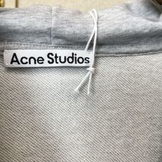 Acne Studios👚砸锅卖铁都要上的新款👚新款女装休闲卫衣 高端版本!独特设计 专柜定制面料 透气舒适度高,细节无 Acne Studios👚砸锅卖铁都要上的新款👚新款女装休闲卫衣 高端版本!独特设计 专柜定制面料 透气舒适度高,细节无