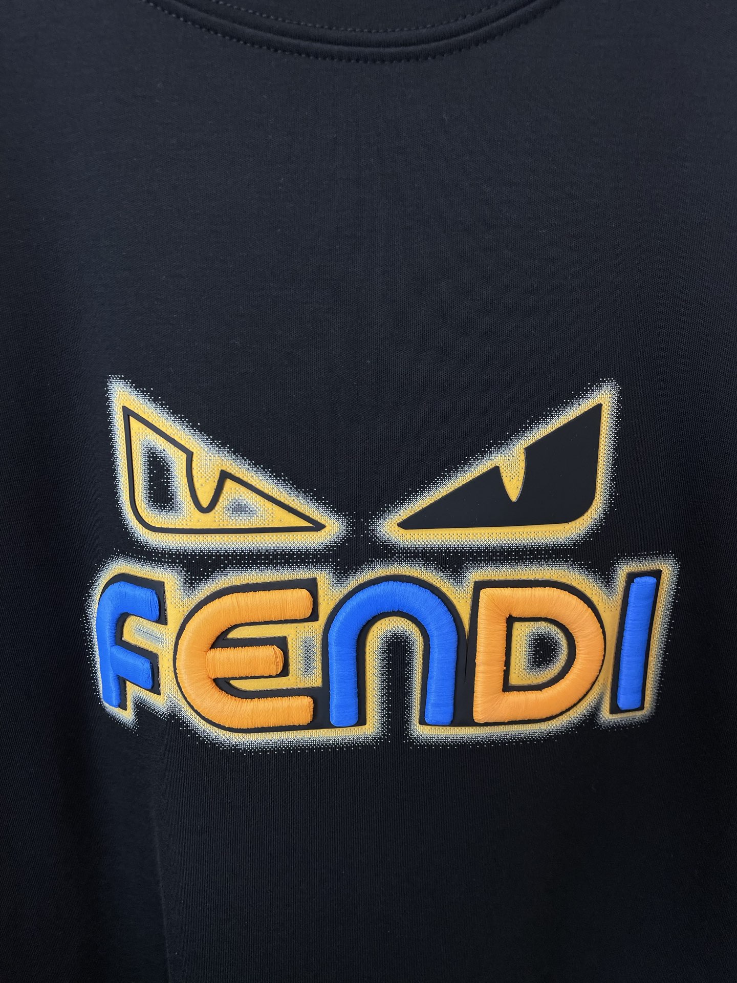 FENDI芬迪💥砸锅卖铁都要上的新款新款原单男士休闲短袖 高端定制 高端版本 时尚百搭爆款⚠️⚠️✨✨进口面料 手感超柔