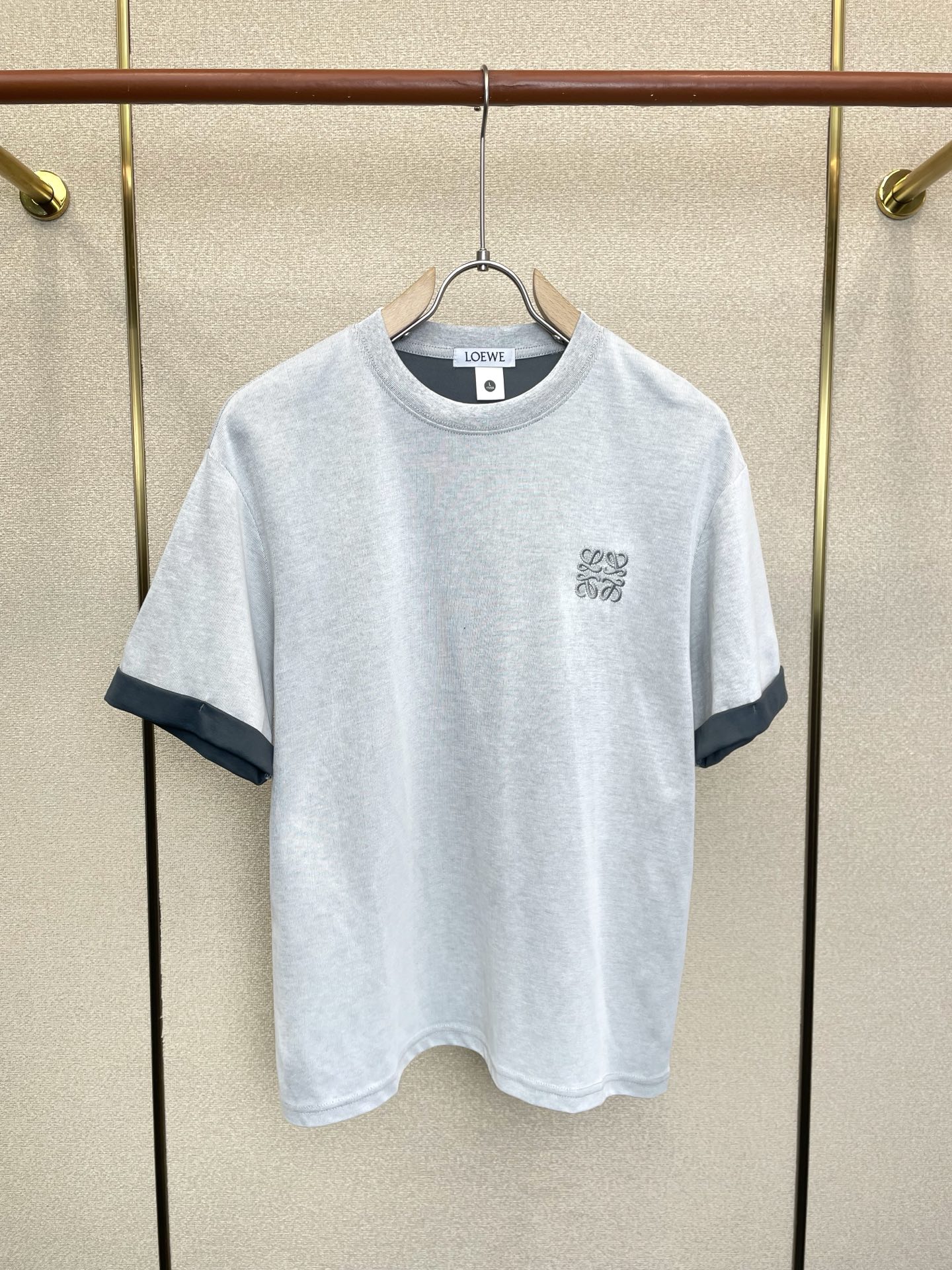 LOEWE罗意威💥砸锅卖铁都要上的新款新款原单男士休闲短袖 高端定制 高端版本 时尚百搭爆款⚠️⚠️✨✨进口面料 手感超
