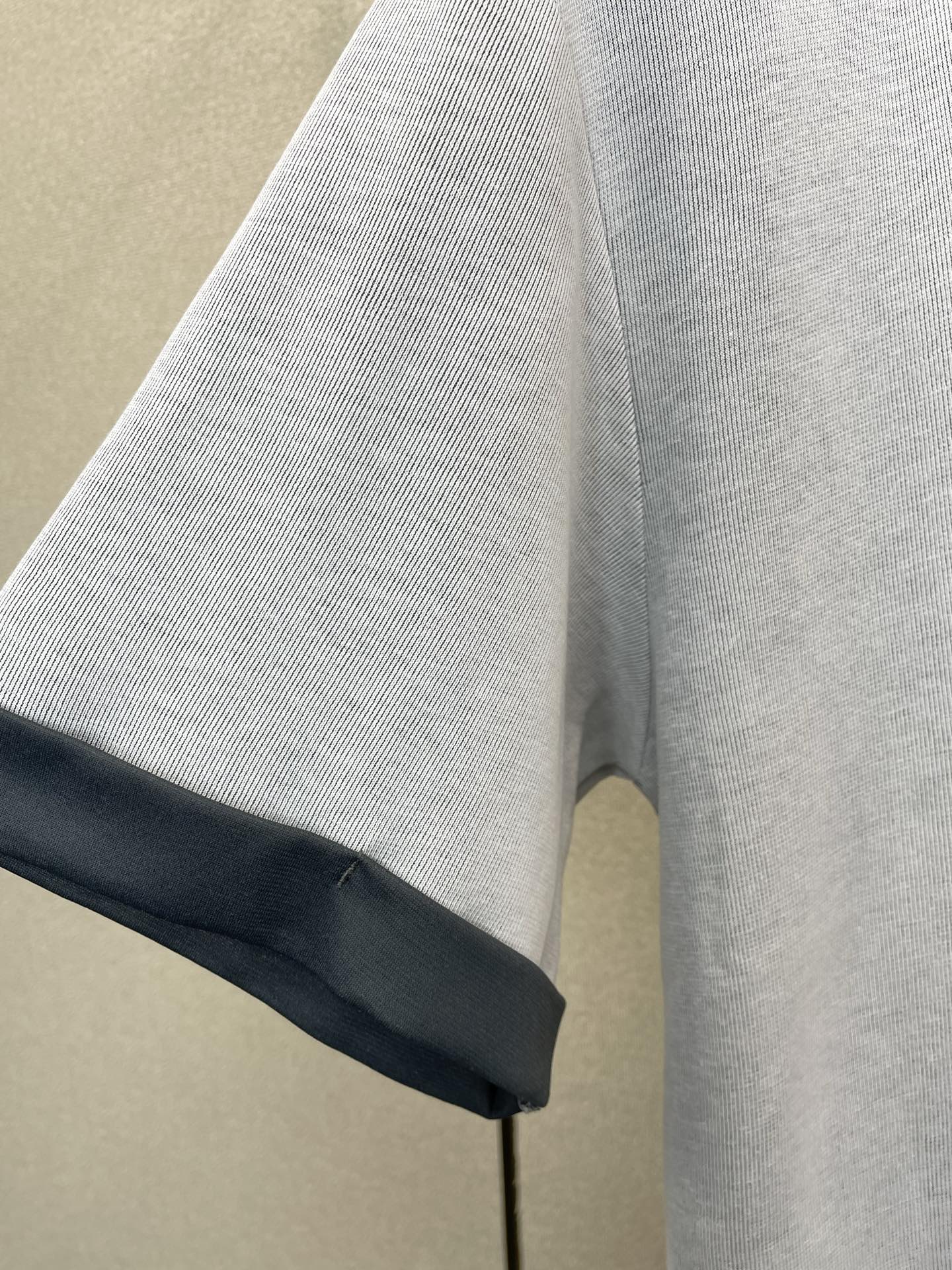LOEWE罗意威💥砸锅卖铁都要上的新款新款原单男士休闲短袖 高端定制 高端版本 时尚百搭爆款⚠️⚠️✨✨进口面料 手感超