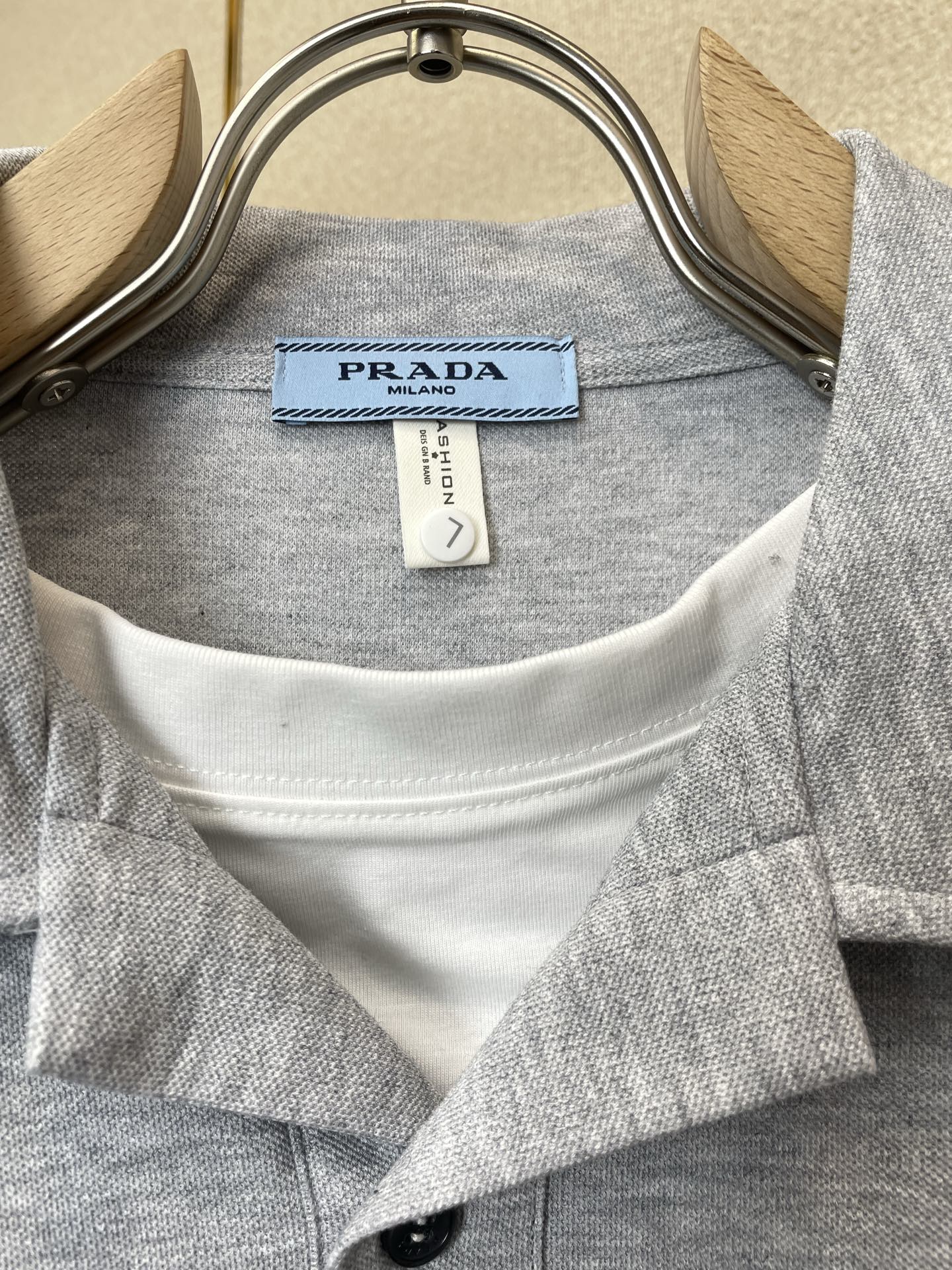 Prada普拉达💥砸锅卖铁都要上的新款新款原单男士休闲短袖 高端定制 高端版本 时尚百搭爆款⚠️⚠️✨✨进口面料 手感超