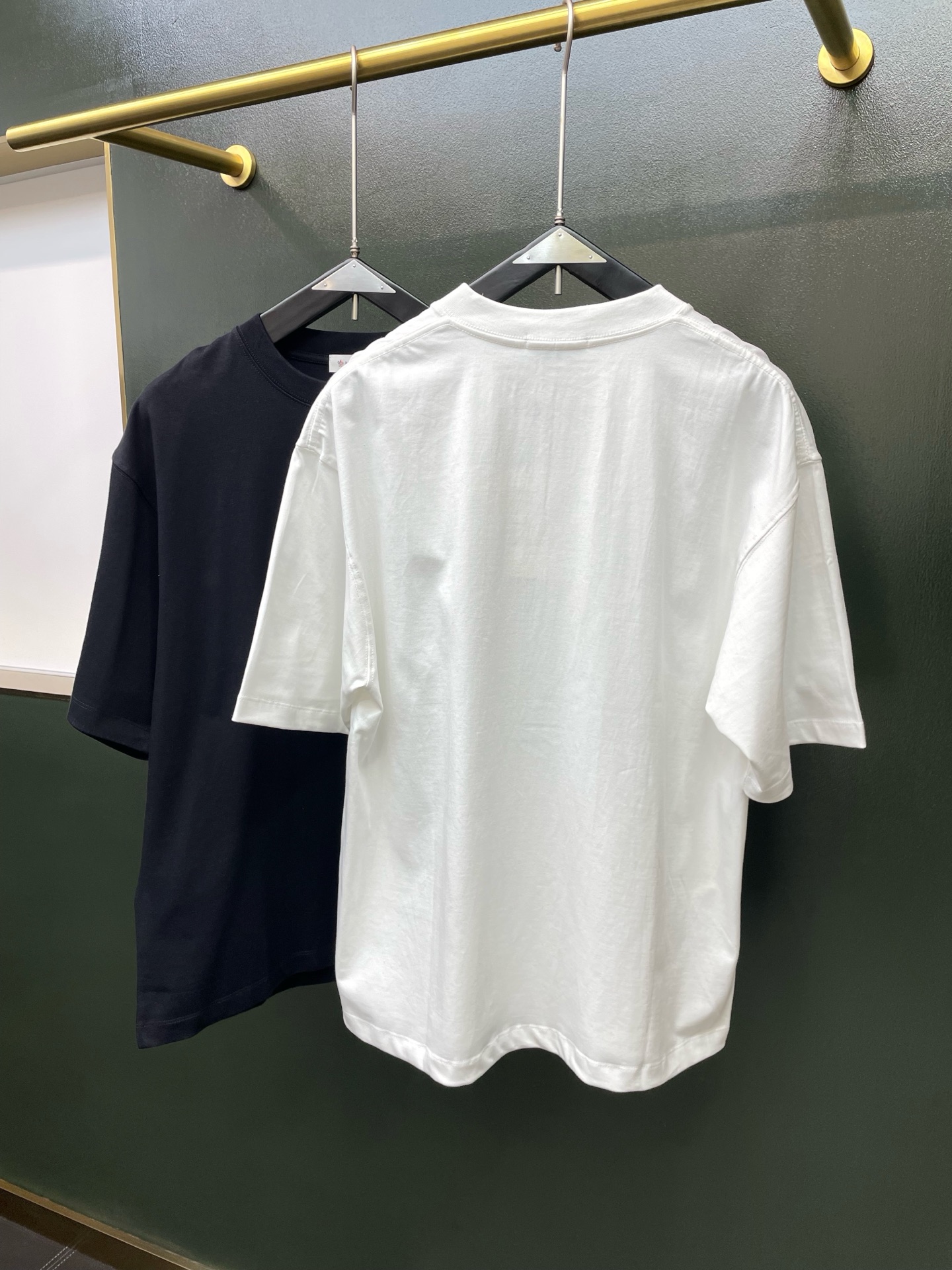 Moncler蒙口💥砸锅卖铁都要上的新款新款原单男士休闲春夏短袖 高端定制 高端版本 时尚百搭爆款⚠️⚠️✨✨进口面料 