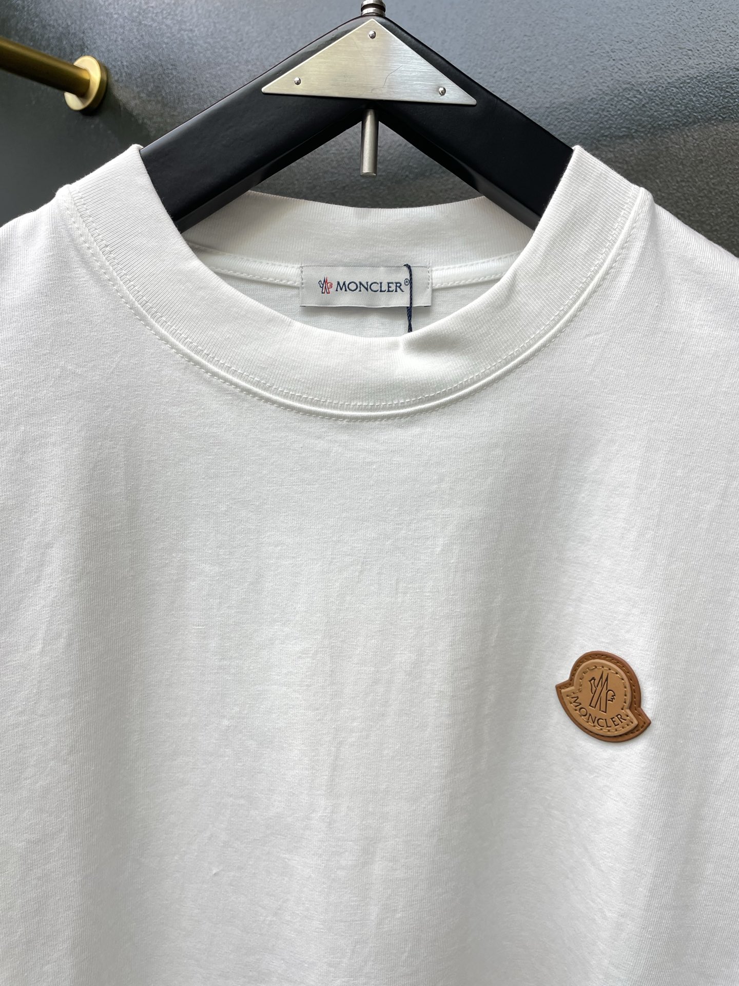 Moncler蒙口💥砸锅卖铁都要上的新款新款原单男士休闲春夏短袖 高端定制 高端版本 时尚百搭爆款⚠️⚠️✨✨进口面料 