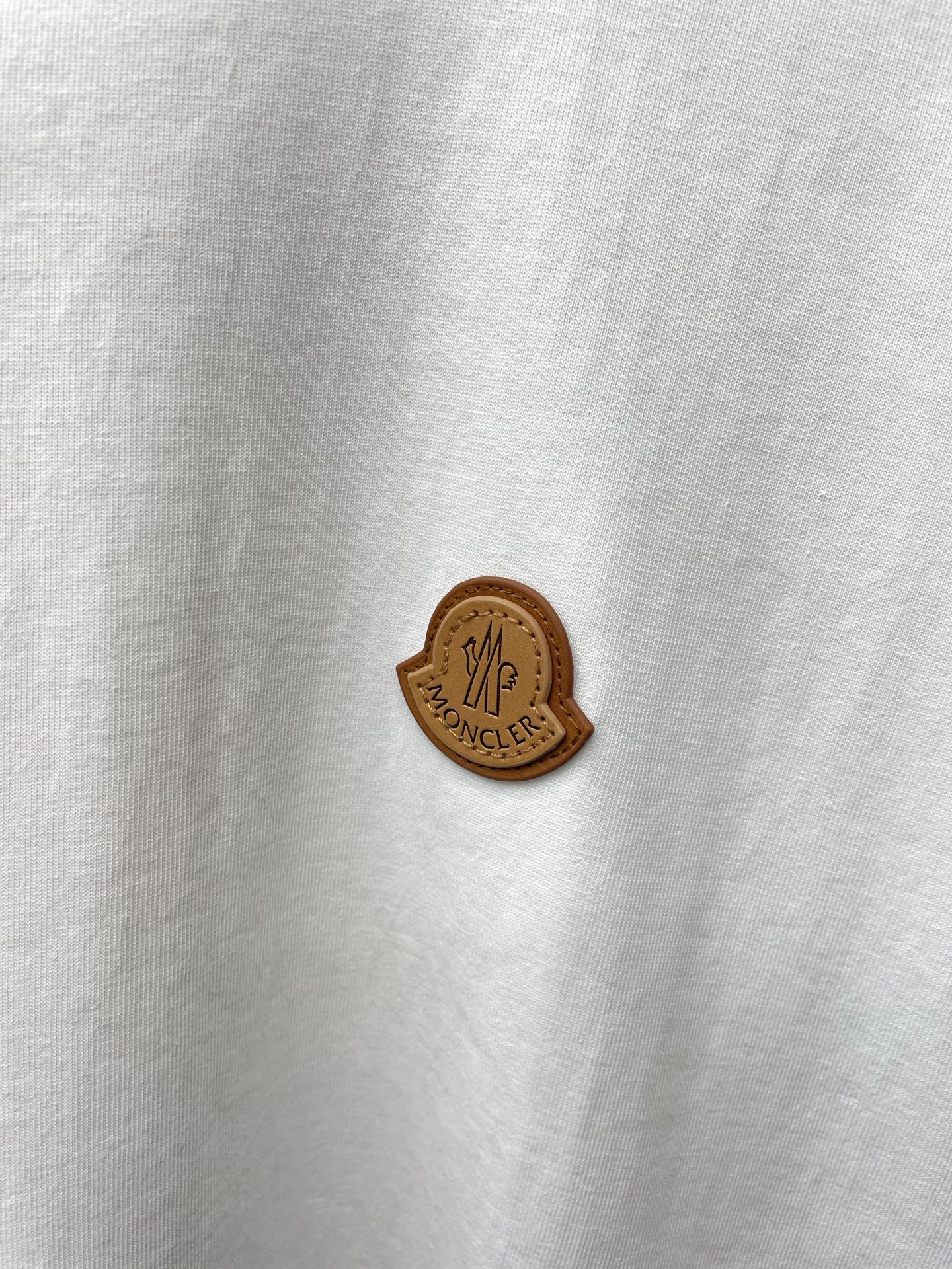 Moncler蒙口💥砸锅卖铁都要上的新款新款原单男士休闲春夏短袖 高端定制 高端版本 时尚百搭爆款⚠️⚠️✨✨进口面料 