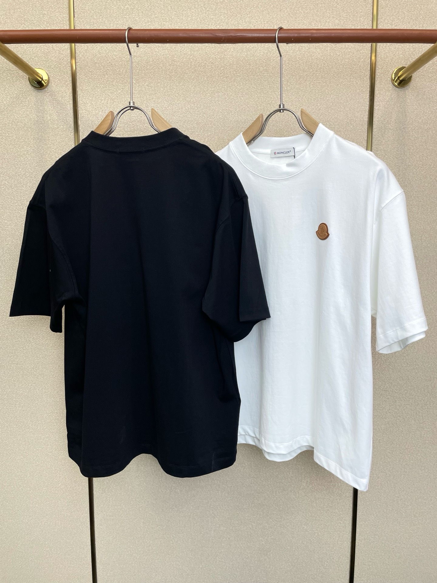 Moncler蒙口💥砸锅卖铁都要上的新款新款原单男士休闲春夏短袖 高端定制 高端版本 时尚百搭爆款⚠️⚠️✨✨进口面料 