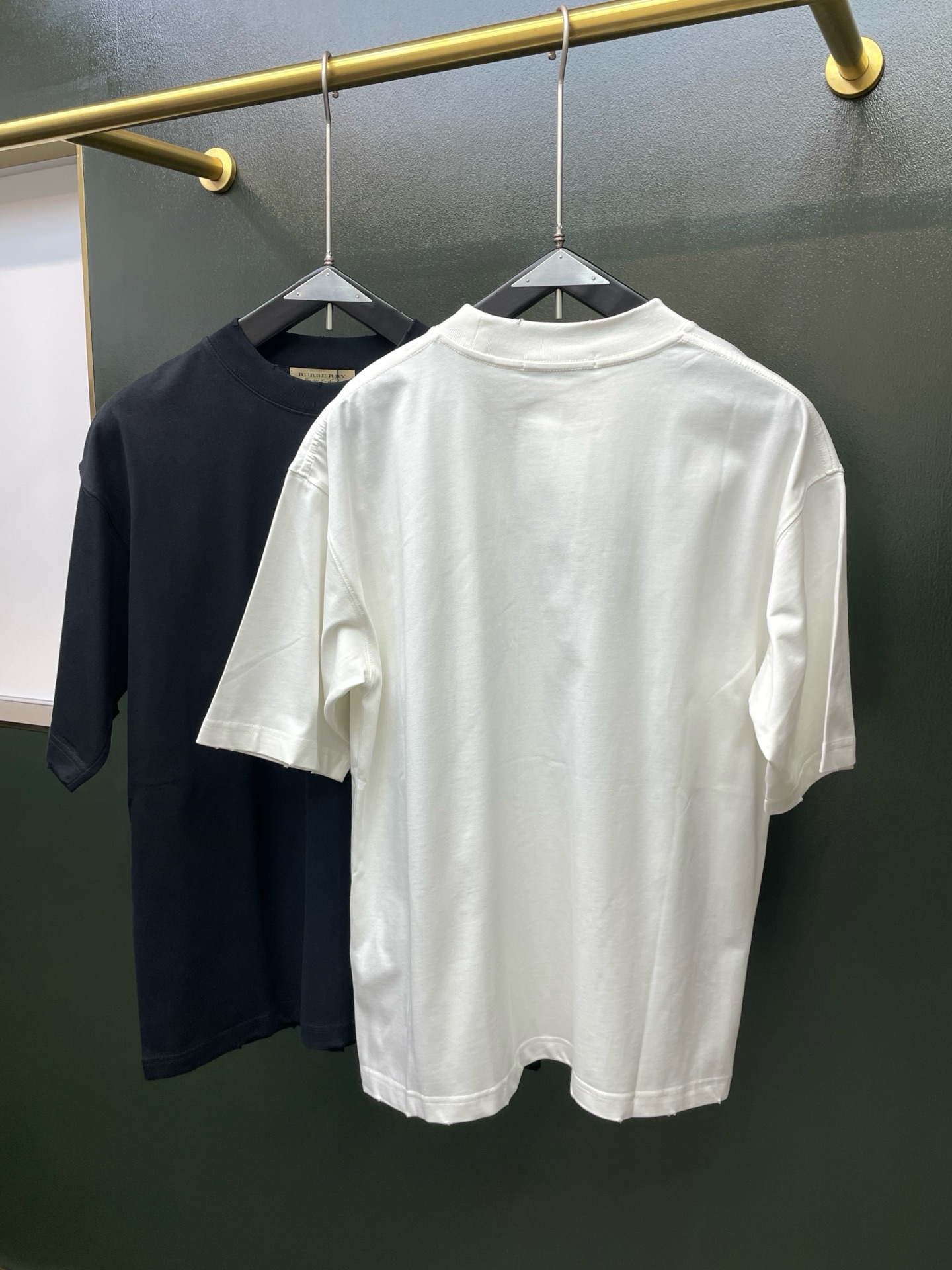 Burberry巴宝莉💥砸锅卖铁都要上的新款新款原单男士休闲春夏短袖 高端定制 高端版本 时尚百搭爆款⚠️⚠️✨✨进口面