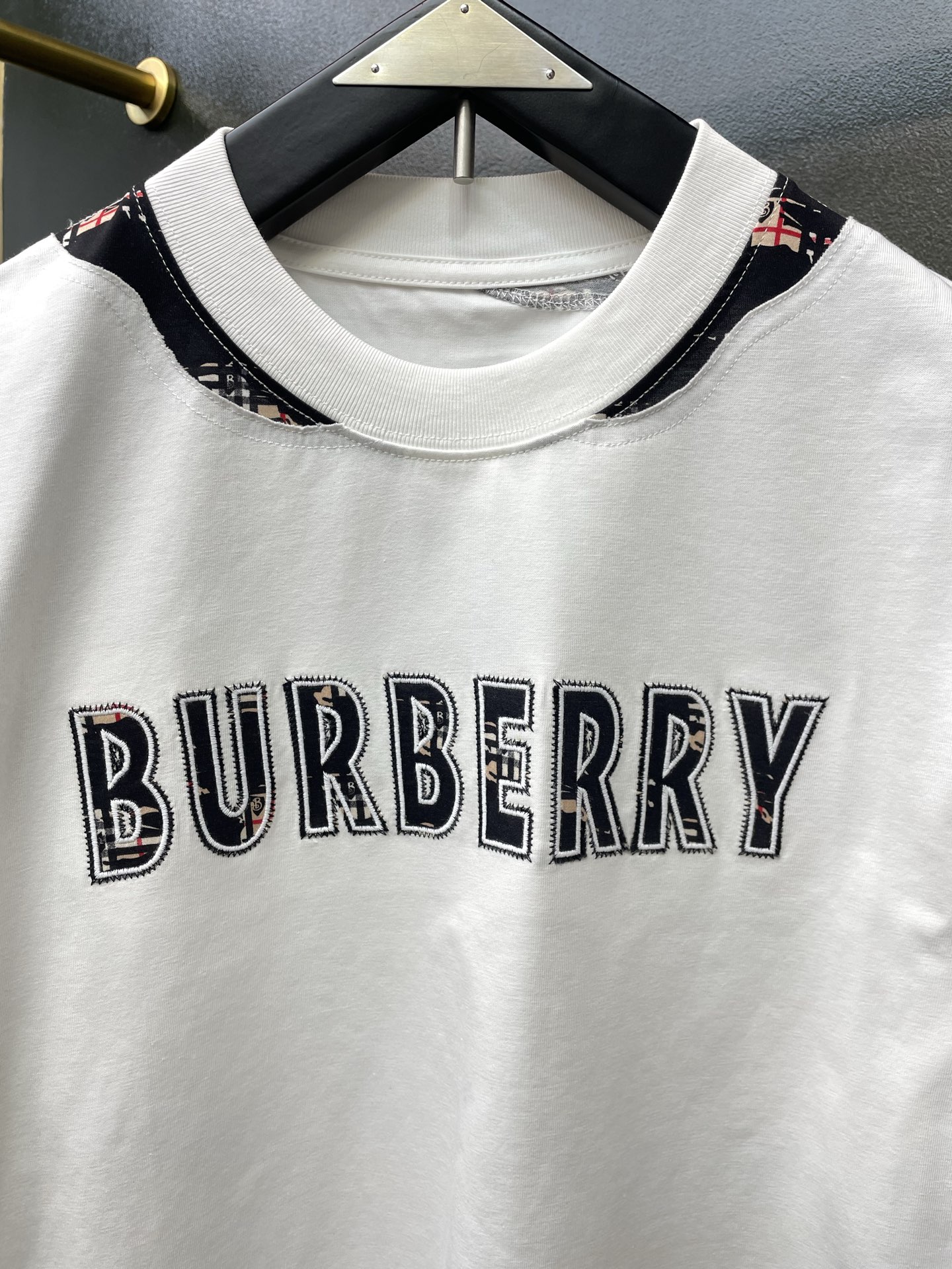Burberry巴宝莉💥砸锅卖铁都要上的新款新款原单男士休闲春夏短袖 高端定制 高端版本 时尚百搭爆款⚠️⚠️✨✨进口面