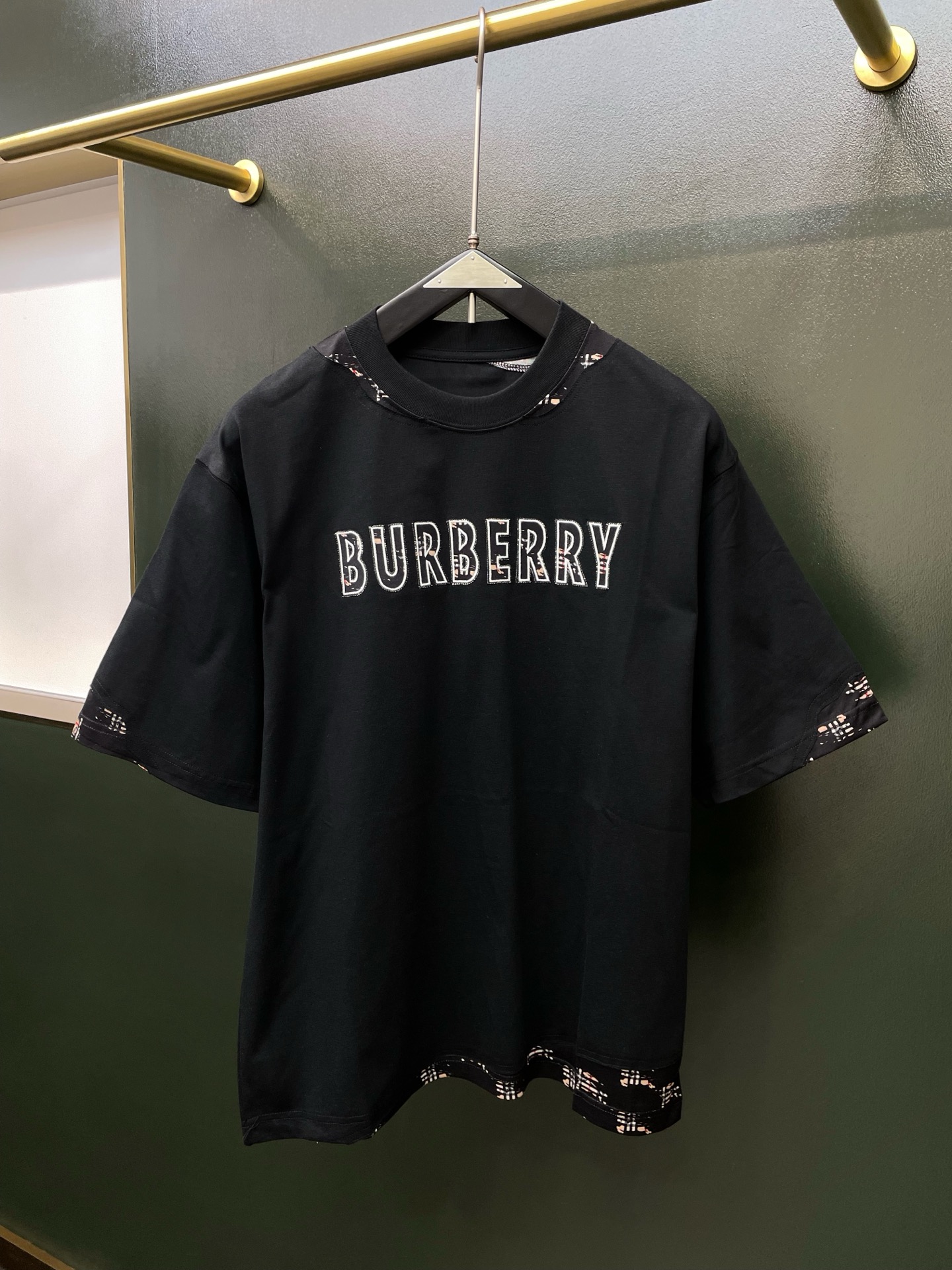 Burberry巴宝莉💥砸锅卖铁都要上的新款新款原单男士休闲春夏短袖 高端定制 高端版本 时尚百搭爆款⚠️⚠️✨✨进口面