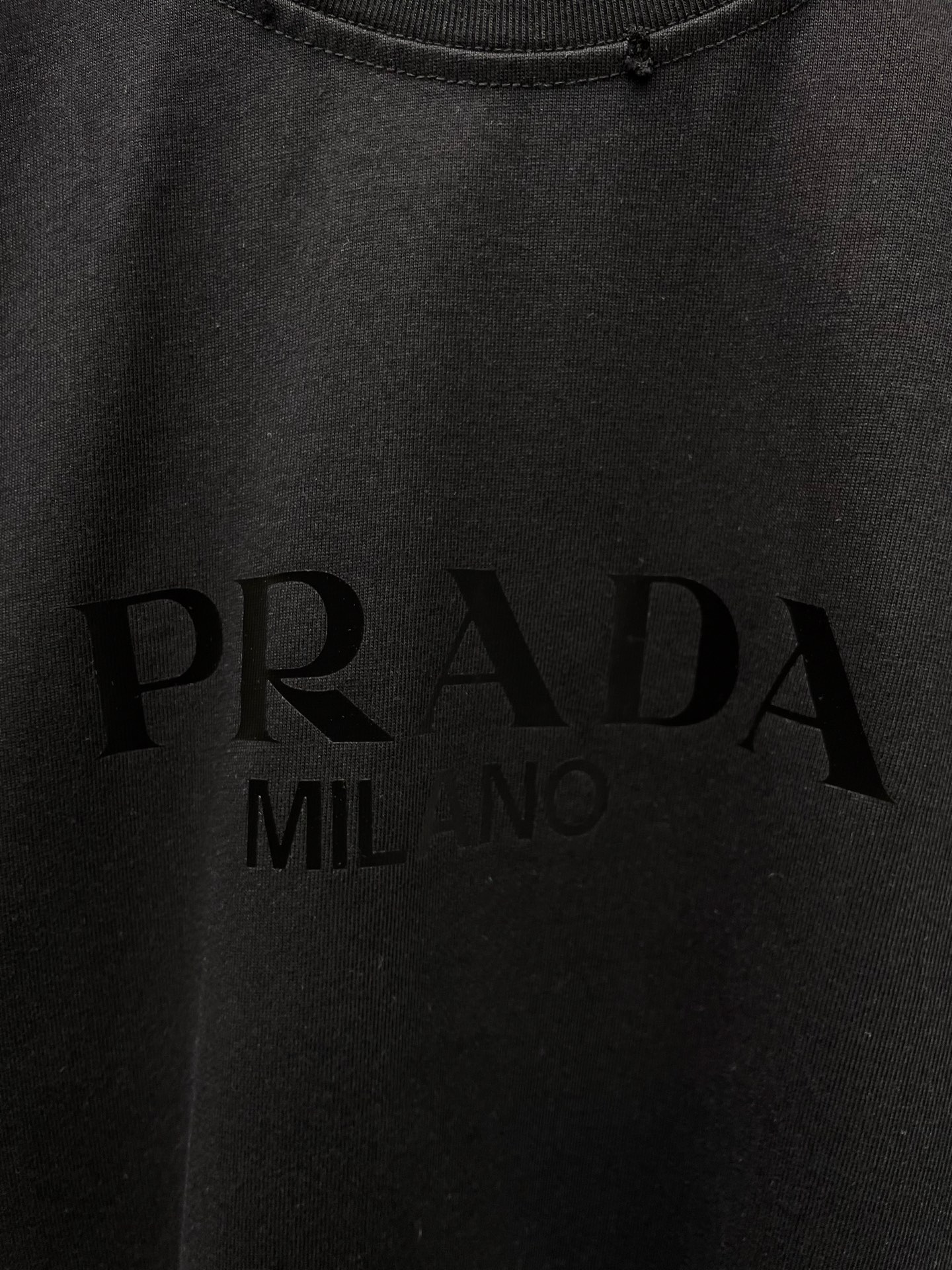 Prada普拉达💥砸锅卖铁都要上的新款新款原单男士休闲春夏短袖 高端定制 高端版本 时尚百搭爆款⚠️⚠️✨✨进口面料 手