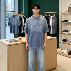 Balenciaga巴黎世家💥砸锅卖铁都要上的新款新款原单男士休闲春夏短袖 高端定制 高端版本 时尚百搭爆款⚠️⚠️✨✨ Balenciaga巴黎世家💥砸锅卖铁都要上的新款新款原单男士休闲春夏短袖 高端定制 高端版本 时尚百搭爆款⚠️⚠️✨✨