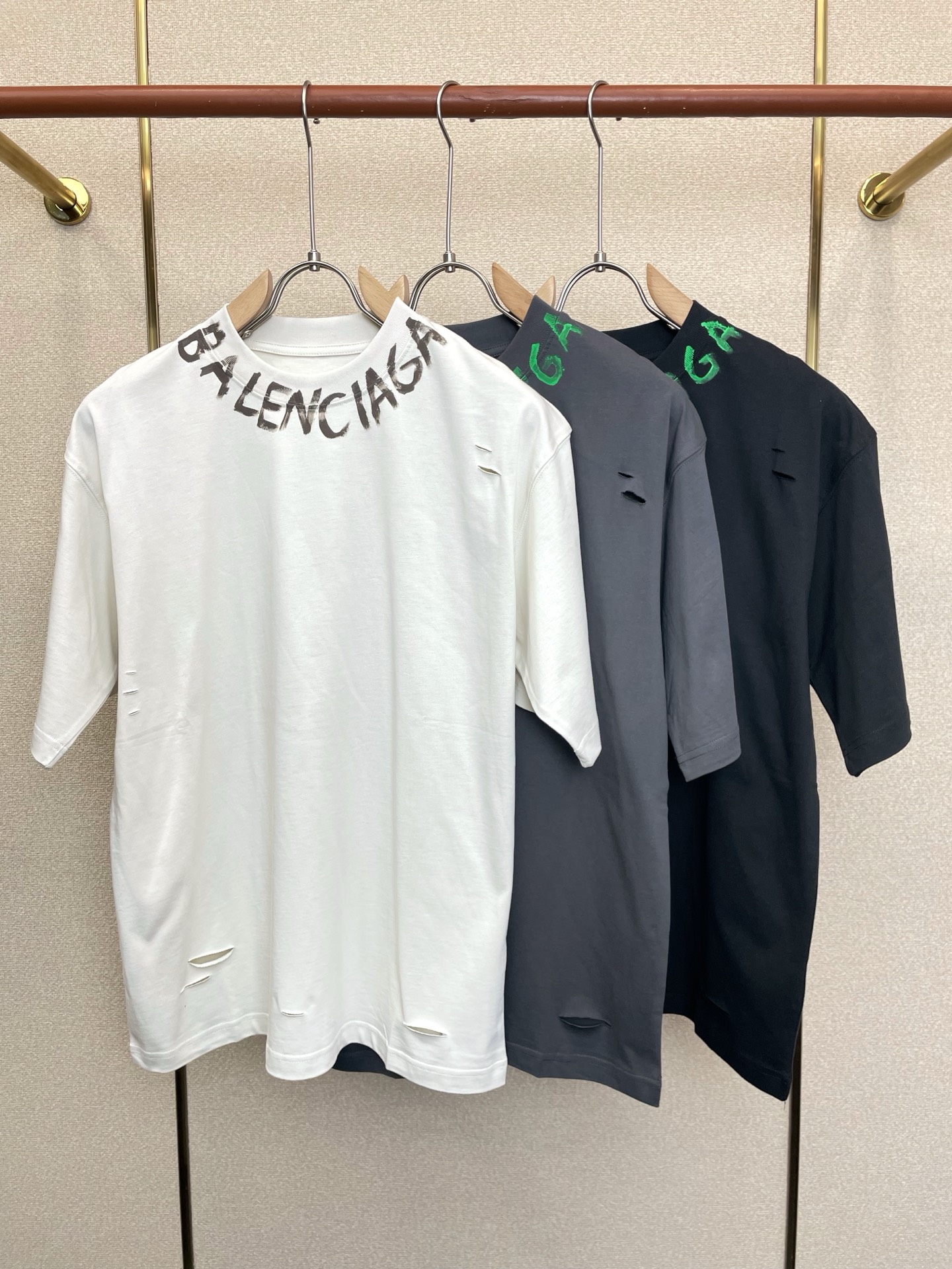 Balenciaga巴黎世家💥砸锅卖铁都要上的新款新款原单男士休闲春夏短袖 高端定制 高端版本 时尚百搭爆款⚠️⚠️✨✨