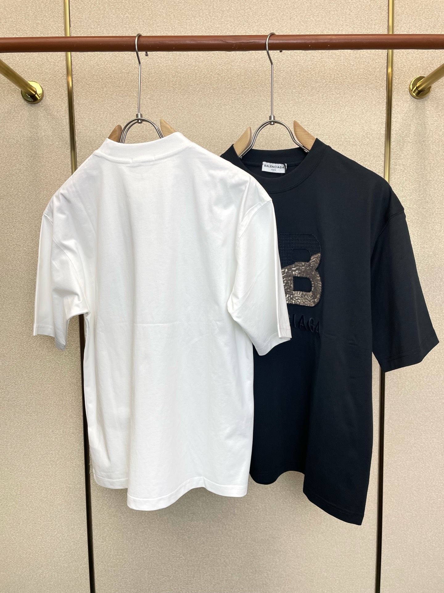 Balenciaga巴黎世家💥砸锅卖铁都要上的新款新款原单男士休闲春夏短袖 高端定制 高端版本 时尚百搭爆款⚠️⚠️✨✨
