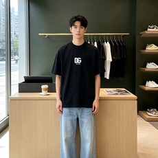 Dolce&Gabbana杜嘉班纳💥砸锅卖铁都要上的新款新款原单男士休闲春夏短袖 高端定制 高端版本 时尚百搭爆款⚠️⚠ Dolce&Gabbana杜嘉班纳💥砸锅卖铁都要上的新款新款原单男士休闲春夏短袖 高端定制 高端版本 时尚百搭爆款⚠️⚠