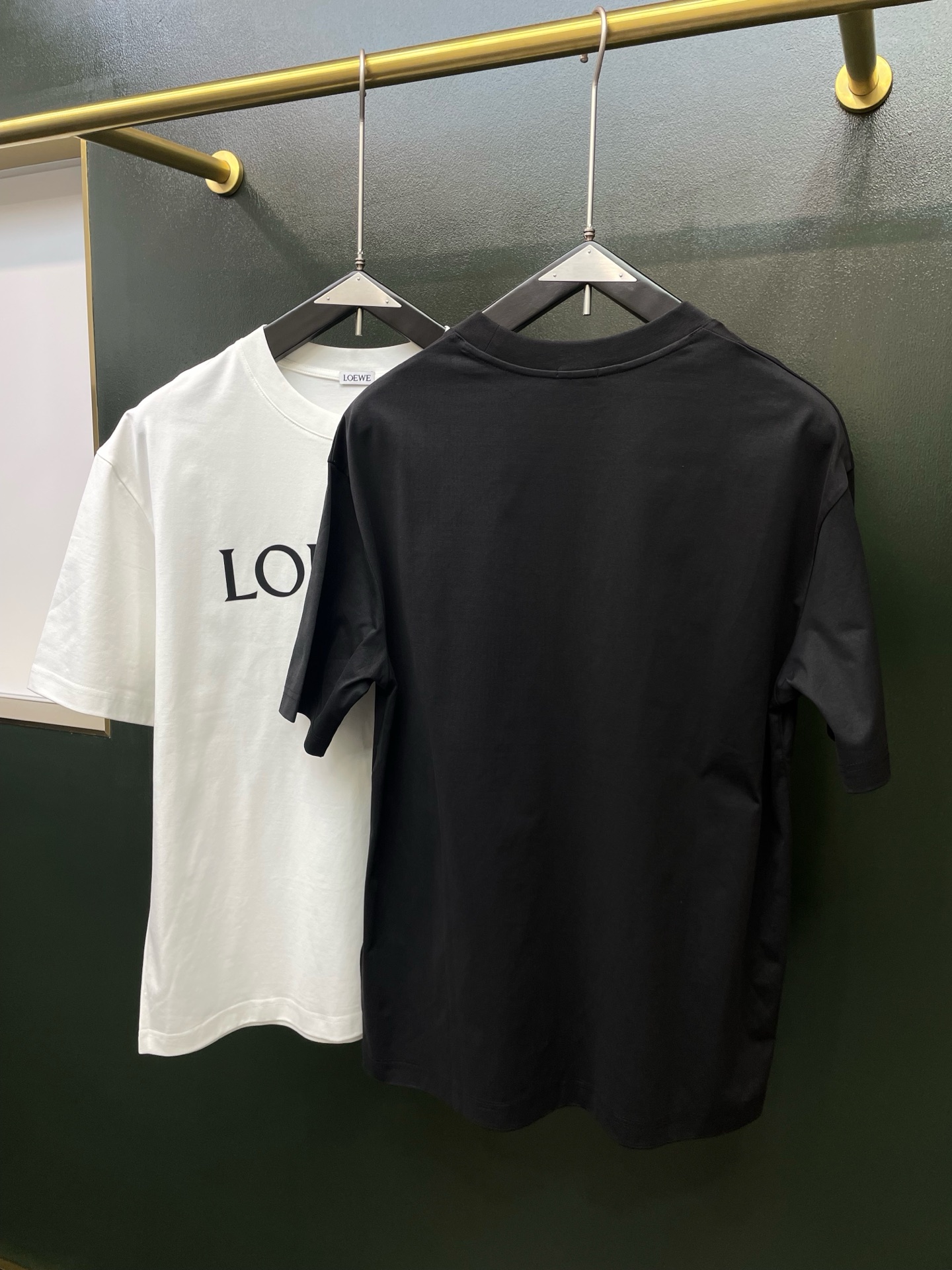 LOEWE罗意威💥砸锅卖铁都要上的新款新款原单男士休闲短袖 高端定制 高端版本 时尚百搭爆款⚠️⚠️✨✨进口面料 手感超