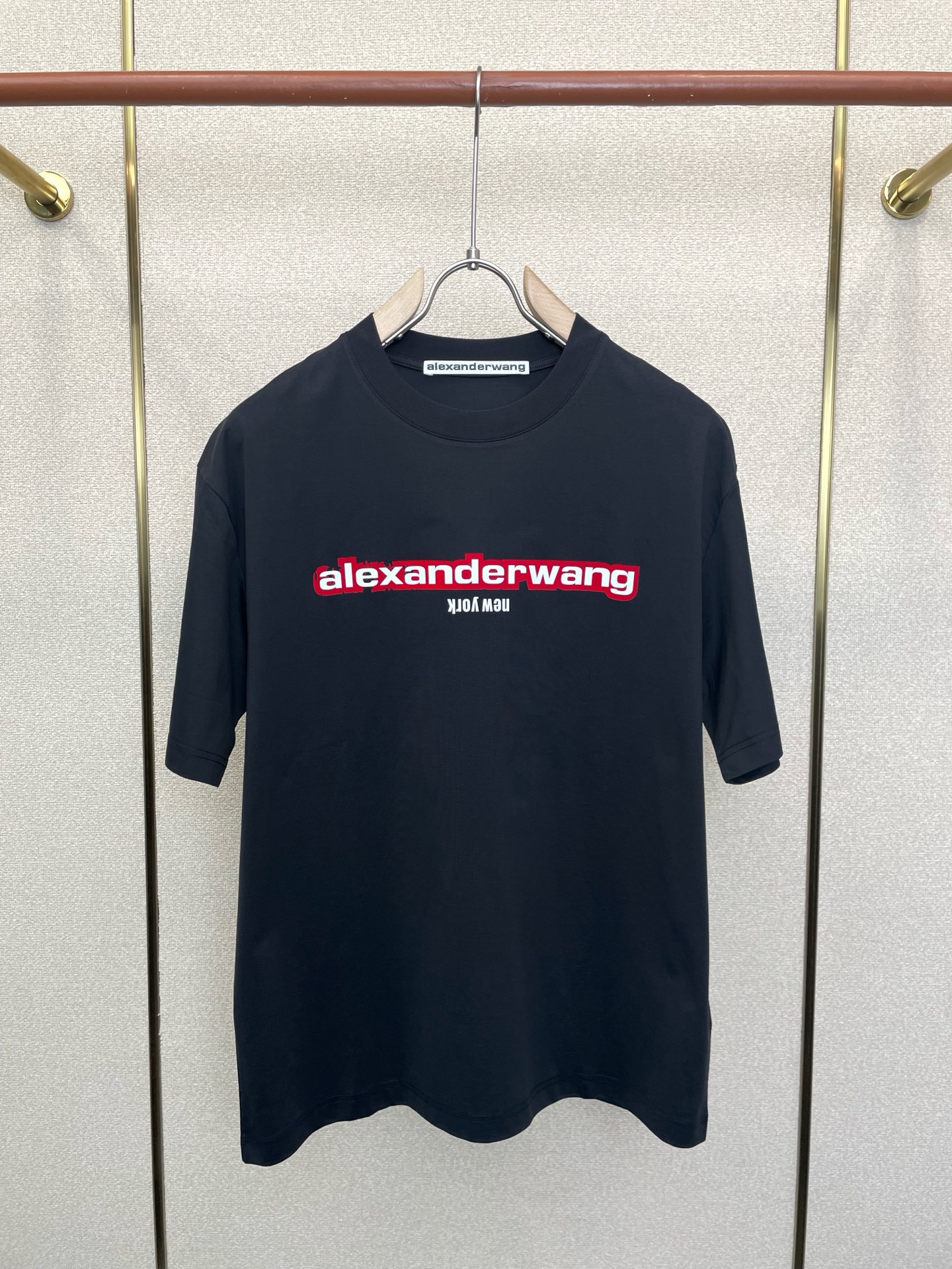 Alexanderwang亚历山大王💥砸锅卖铁都要上的新款新款原单男士休闲短袖 高端定制 高端版本 时尚百搭爆款⚠️⚠️