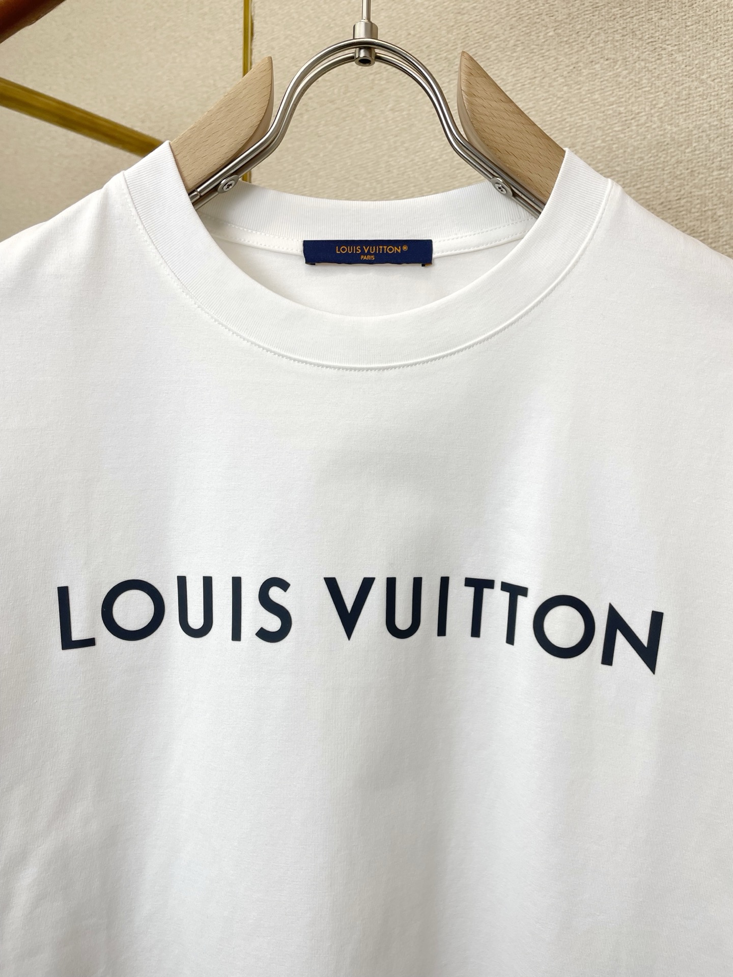 Louis Vuitton路易威登💥砸锅卖铁都要上的新款新款原单男士休闲短袖 高端定制 高端版本 时尚百搭爆款⚠️⚠️✨