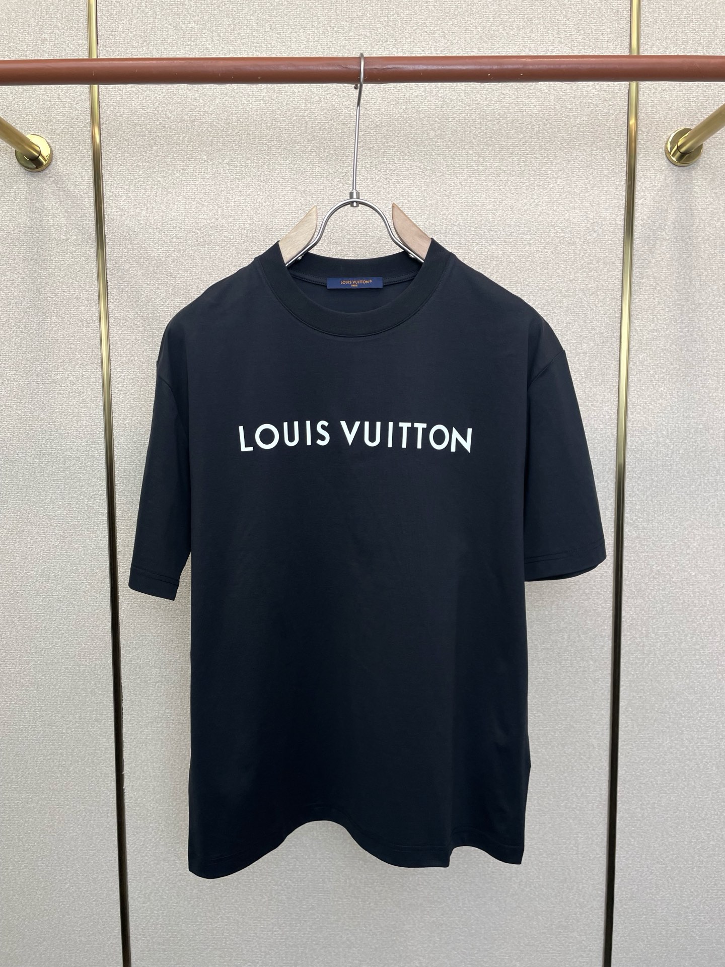 Louis Vuitton路易威登💥砸锅卖铁都要上的新款新款原单男士休闲短袖 高端定制 高端版本 时尚百搭爆款⚠️⚠️✨