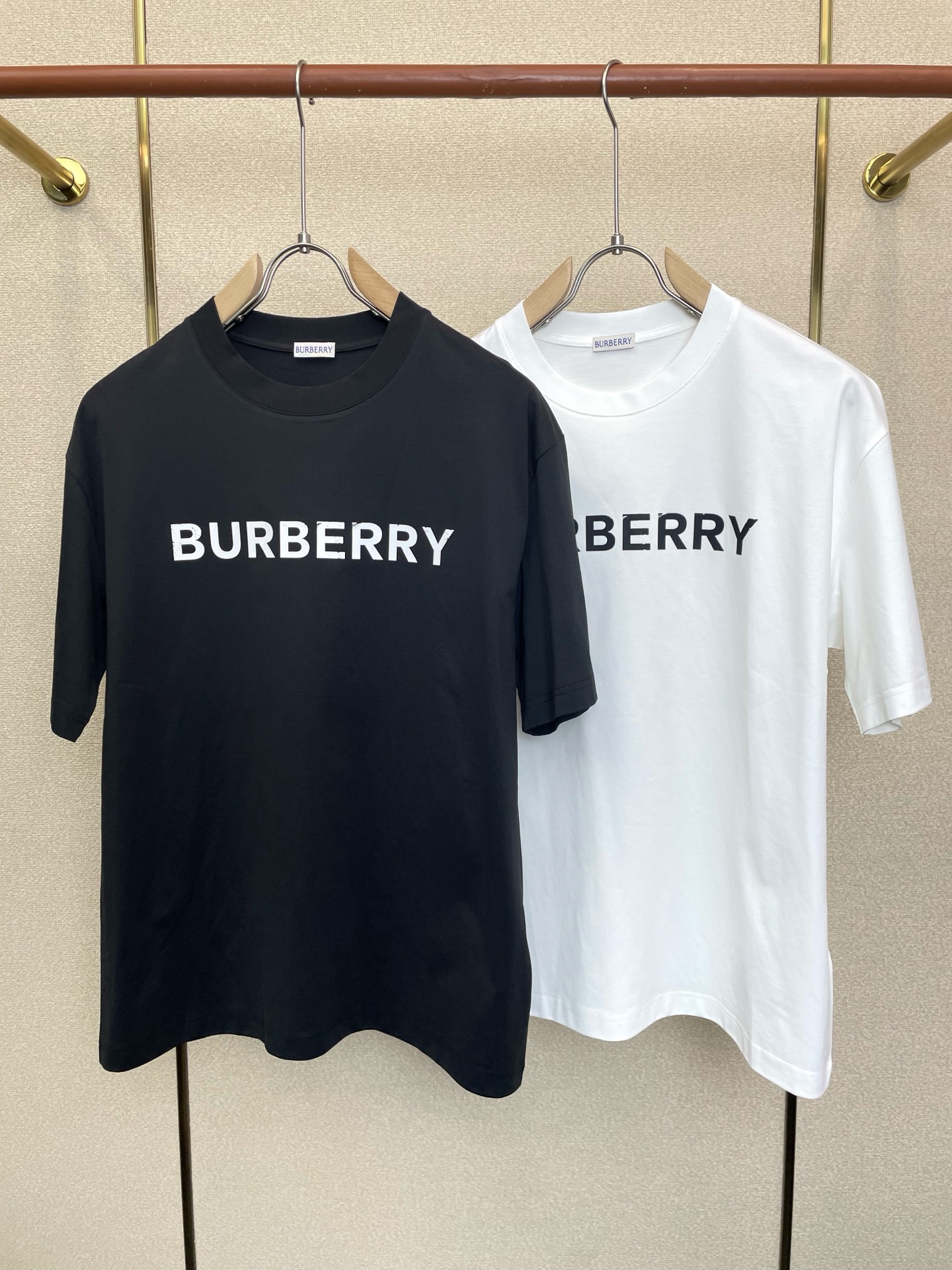 Burberry巴宝莉💥砸锅卖铁都要上的新款新款原单男士休闲短袖 高端定制 高端版本 时尚百搭爆款⚠️⚠️✨✨进口面料 