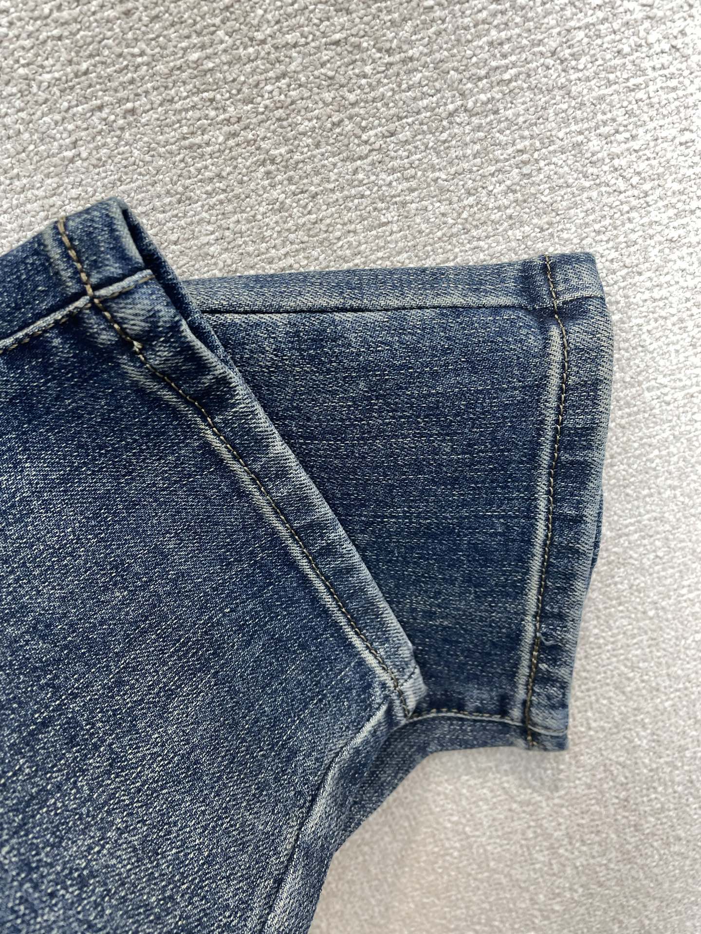Dolce&Gabbana杜嘉班纳💥砸锅卖铁都要上的新款新款休闲牛仔裤👖高端版本 专柜定制面料 透气舒适度高，细节无可挑
