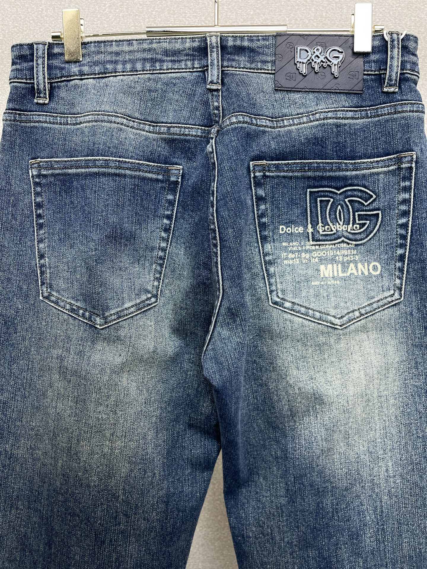 Dolce&Gabbana杜嘉班纳💥砸锅卖铁都要上的新款新款休闲牛仔裤👖高端版本 专柜定制面料 透气舒适度高，细节无可挑