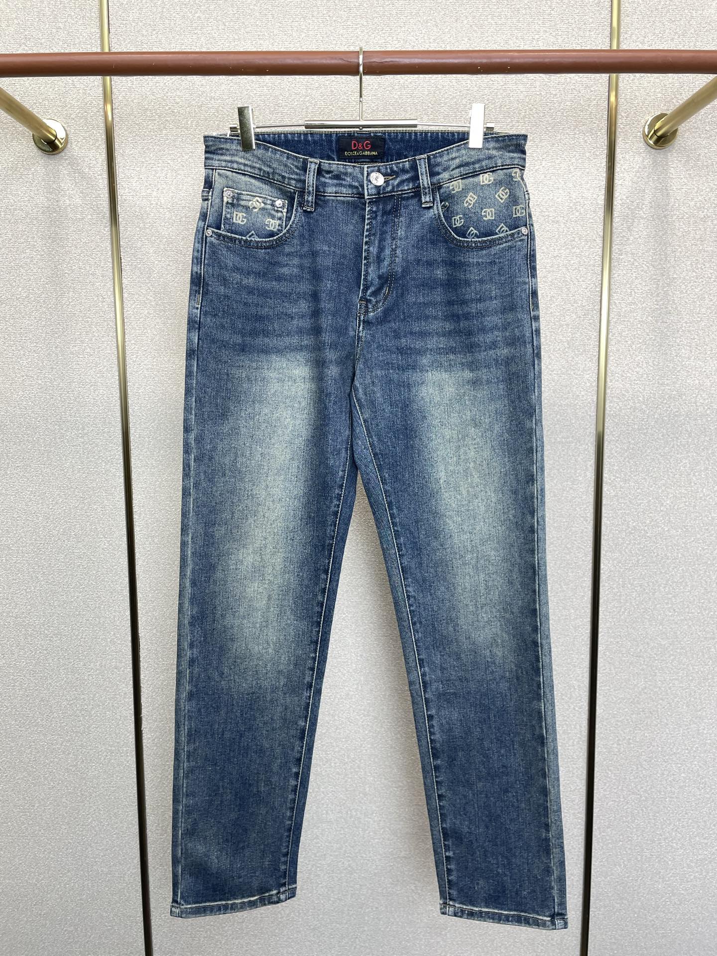 Dolce&Gabbana杜嘉班纳💥砸锅卖铁都要上的新款新款休闲牛仔裤👖高端版本 专柜定制面料 透气舒适度高，细节无可挑