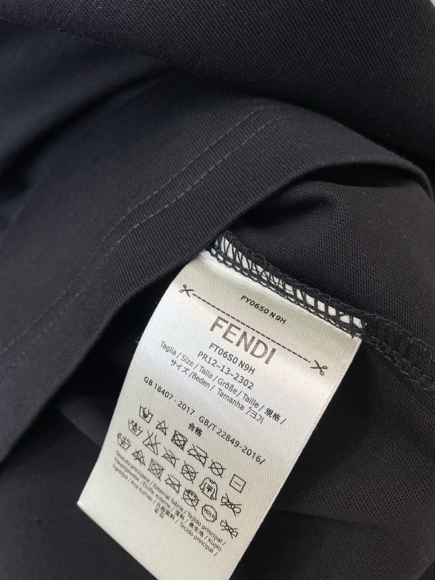FENDI芬迪💥砸锅卖铁都要上的新款新款原单男士休闲短袖 高端定制 高端版本 时尚百搭爆款⚠️⚠️✨✨进口面料 手感超柔