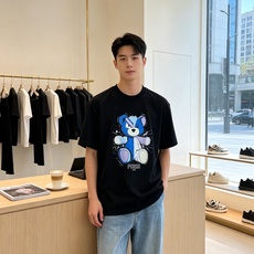 FENDI芬迪💥砸锅卖铁都要上的新款新款原单男士休闲短袖 高端定制 高端版本 时尚百搭爆款⚠️⚠️✨✨进口面料 手感超柔 FENDI芬迪💥砸锅卖铁都要上的新款新款原单男士休闲短袖 高端定制 高端版本 时尚百搭爆款⚠️⚠️✨✨进口面料 手感超柔
