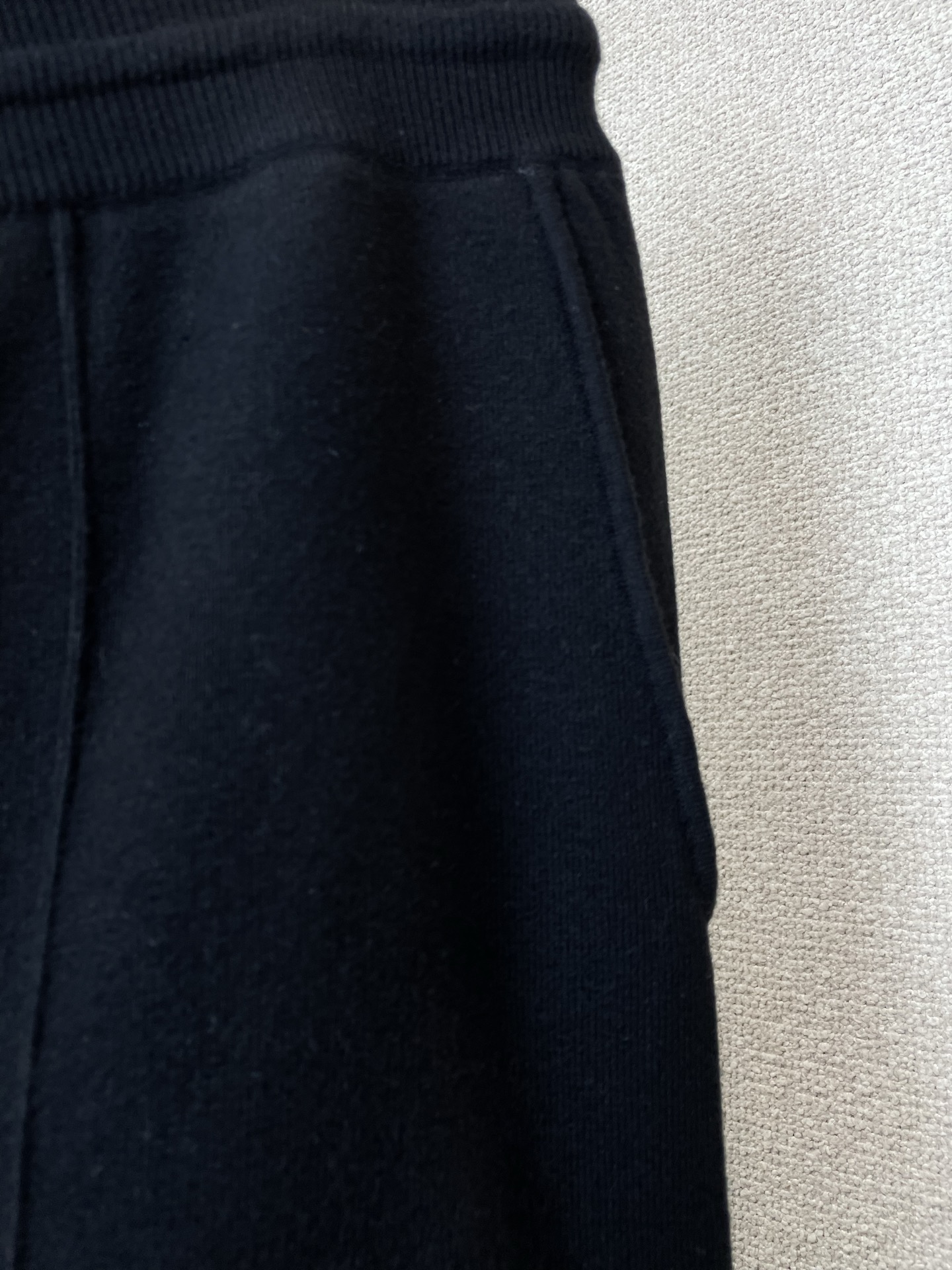 /套。 Loro piana-Loro Piana诺悠翩雅💥砸锅卖铁都要上的新款新款专柜同款针织套装 高级感满满！细节精