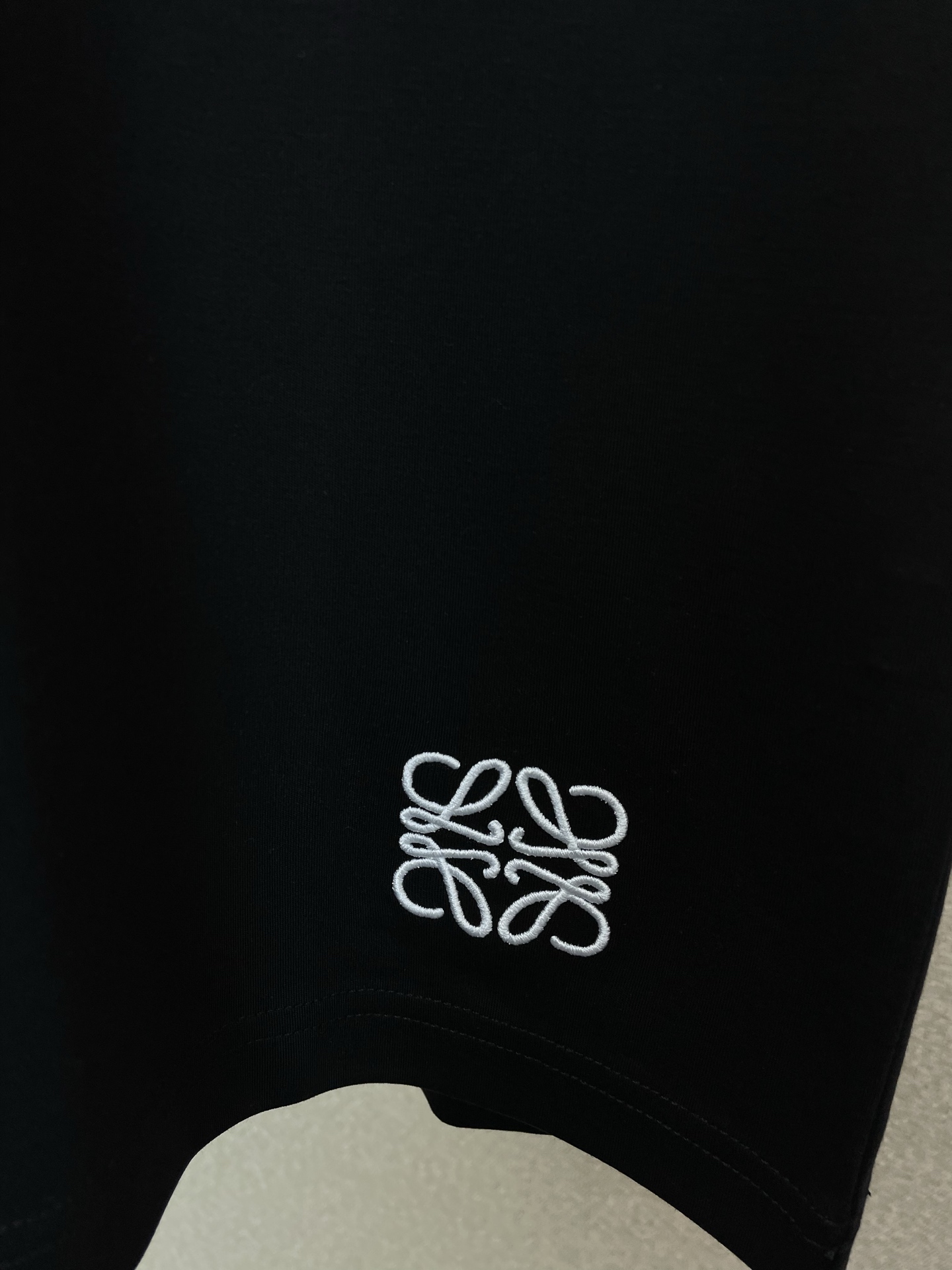 LOEWE罗意威💥砸锅卖铁都要上的新款新款原单男士休闲短袖 高端定制 高端版本 时尚百搭爆款⚠️⚠️✨✨进口面料 手感超